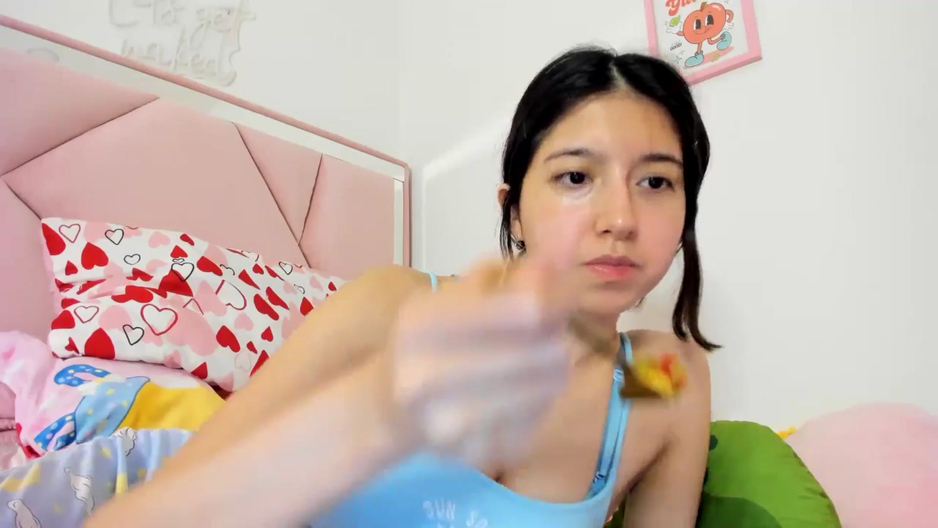 Gallery image thumbnail from Cherrycute666's myfreecams stream on, 04/18/2024, 03:53 image 19 of 20
