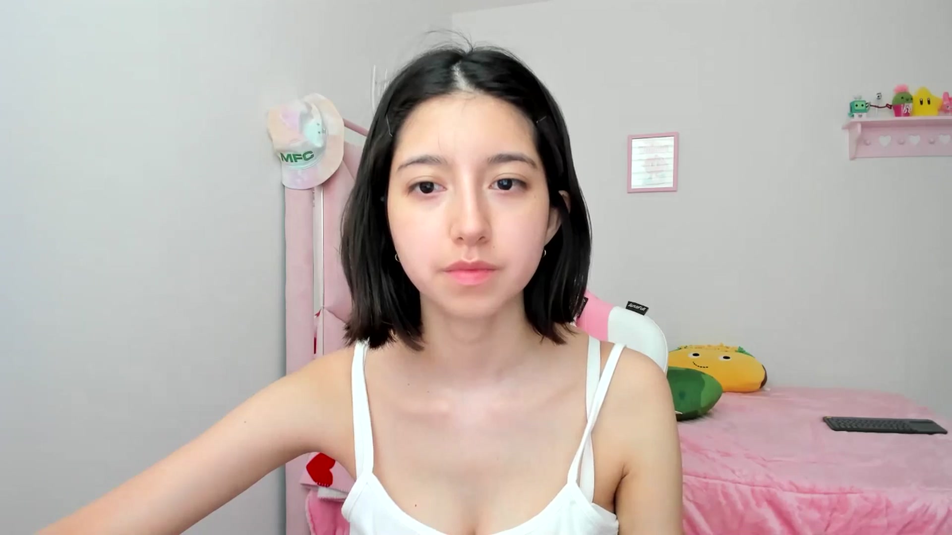 Gallery image thumbnail from Cherrycute666's myfreecams stream on, 04/18/2024, 23:56 image 12 of 20