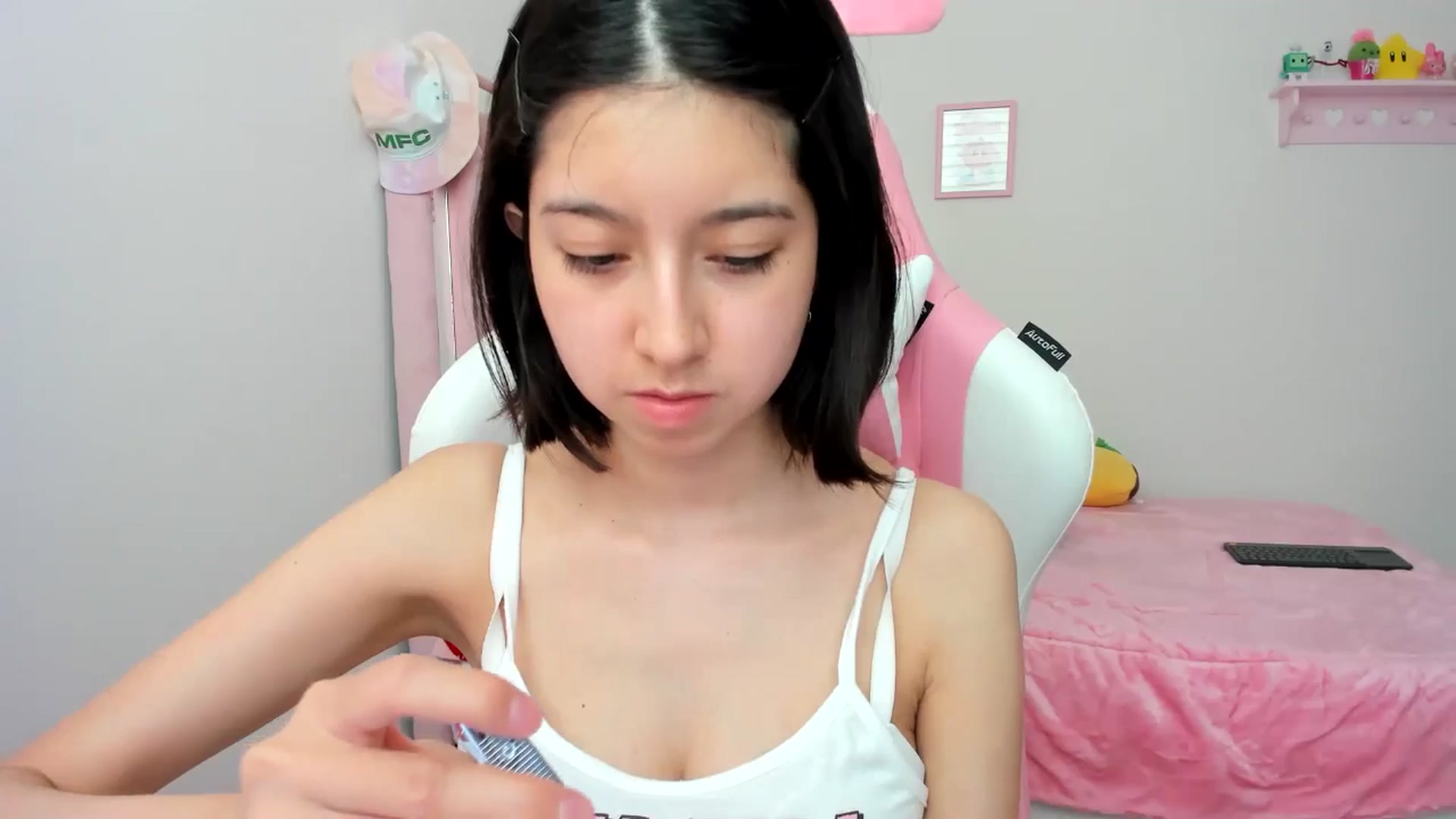 Gallery image thumbnail from Cherrycute666's myfreecams stream on, 04/18/2024, 23:56 image 2 of 20