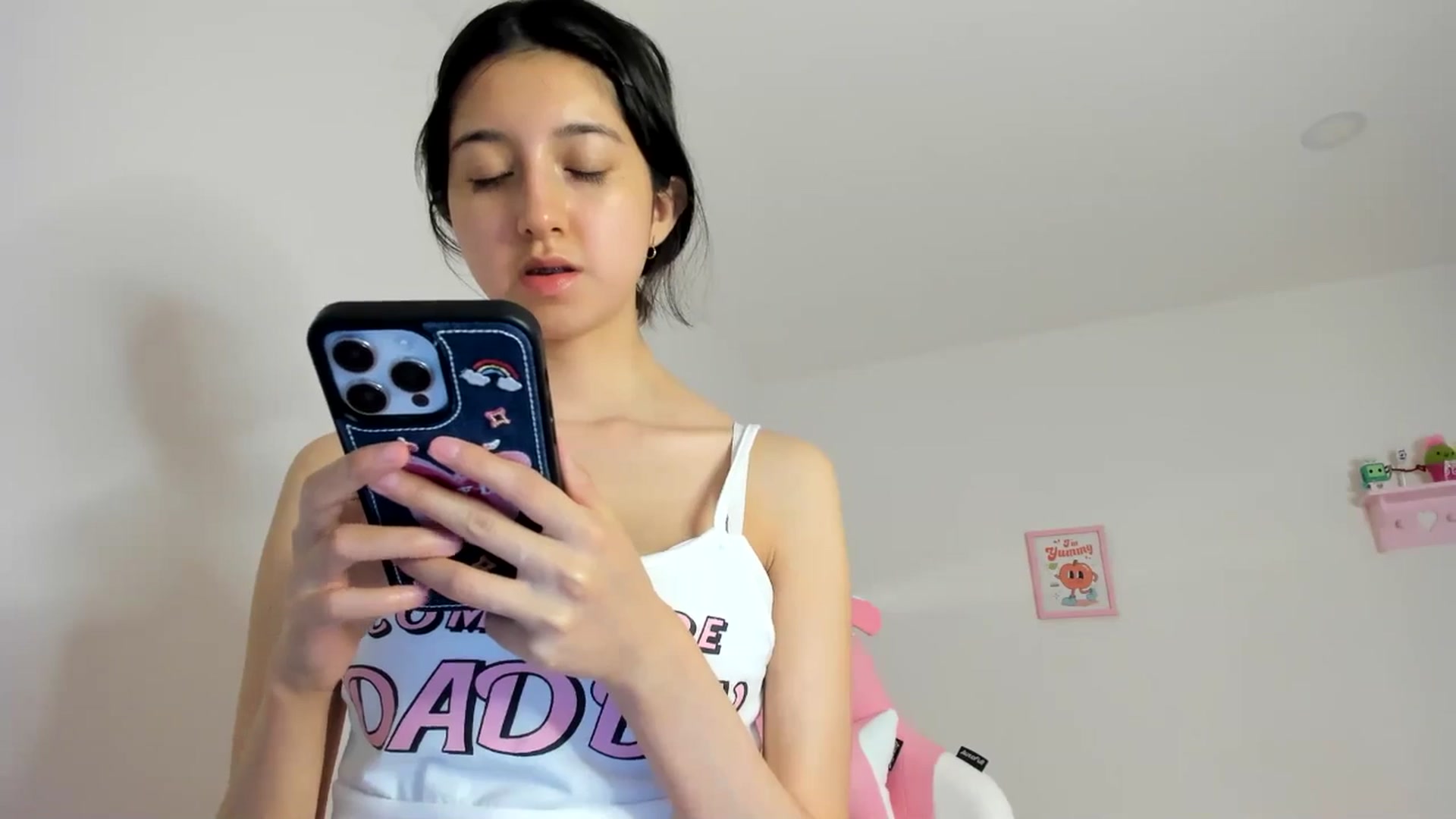 Gallery image thumbnail from Cherrycute666's myfreecams stream on, 04/19/2024, 07:35 image 16 of 20
