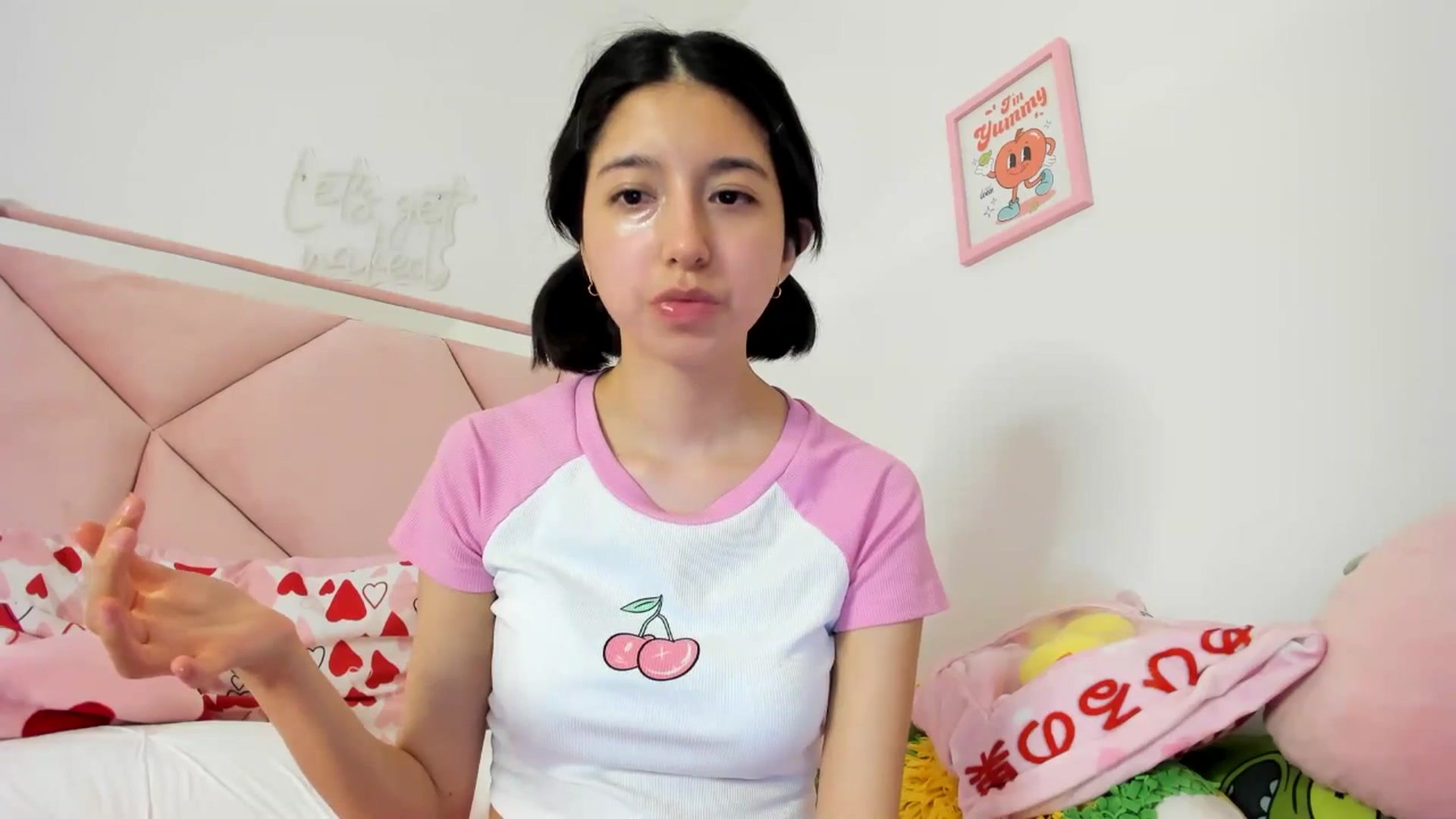 Gallery image thumbnail from Cherrycute666's myfreecams stream on, 04/20/2024, 05:05 image 4 of 20