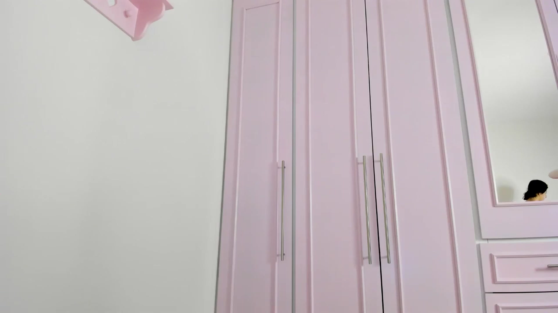 Gallery image thumbnail from Cherrycute666's myfreecams stream on, 04/20/2024, 05:05 image 3 of 20
