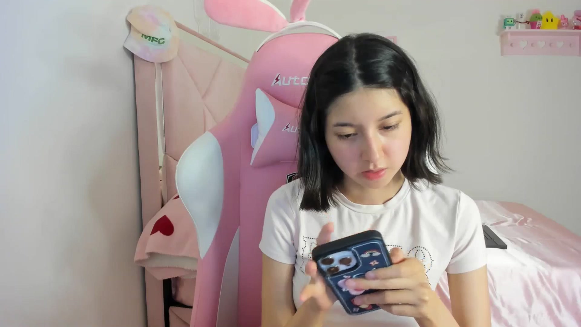 Gallery image thumbnail from Cherrycute666's myfreecams stream on, 04/28/2024, 04:38 image 8 of 20