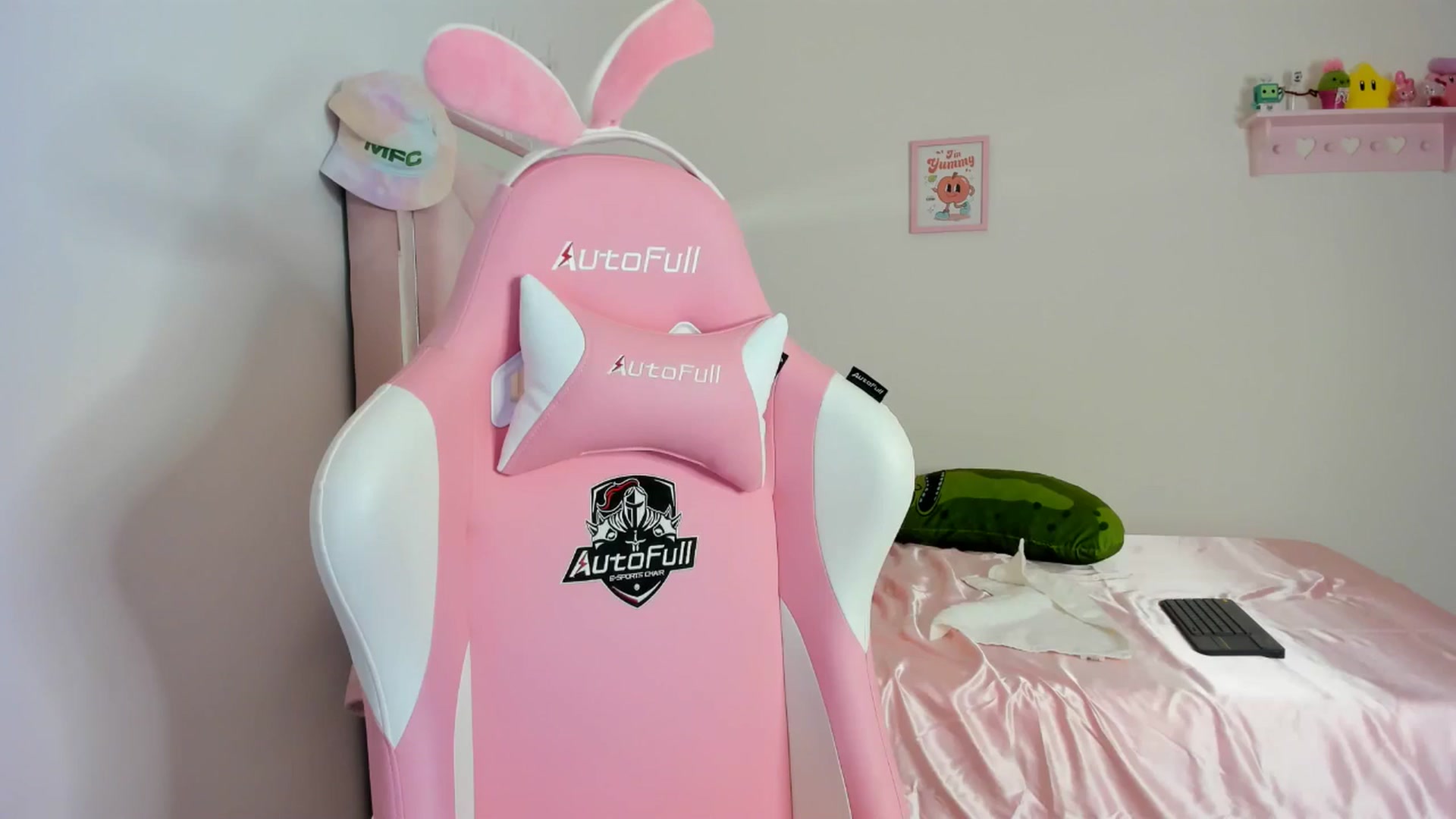 Gallery image thumbnail from Cherrycute666's myfreecams stream on, 04/28/2024, 04:38 image 12 of 20