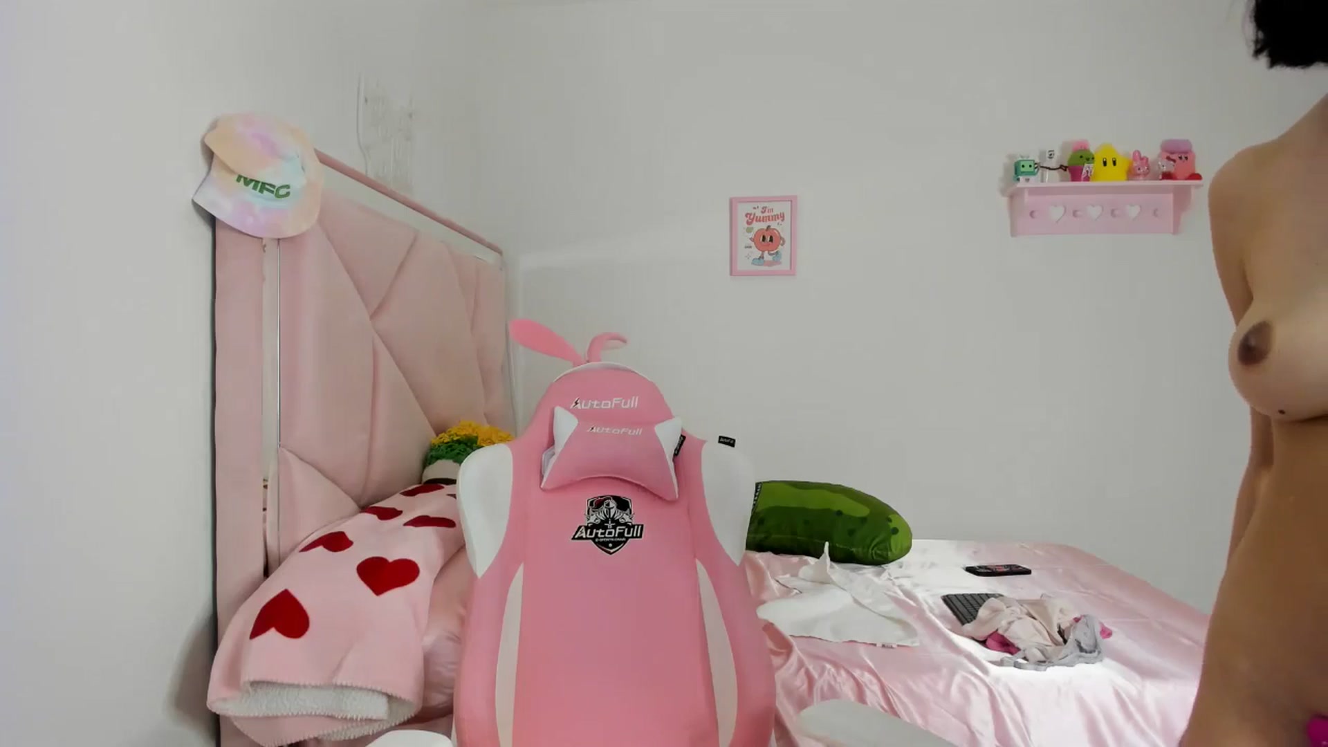 Gallery image thumbnail from Cherrycute666's myfreecams stream on, 04/28/2024, 04:38 image 2 of 20