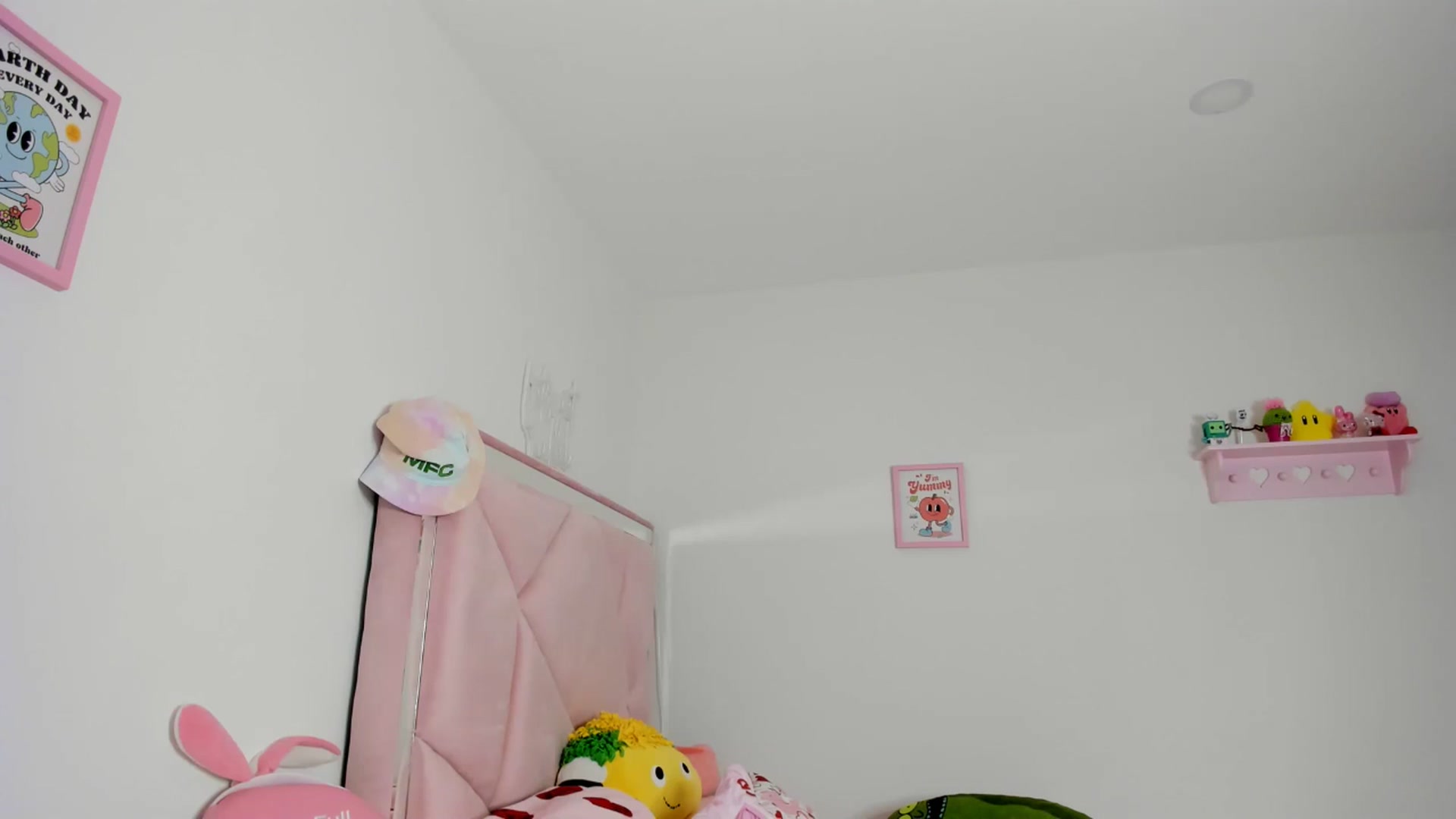 Gallery image thumbnail from Cherrycute666's myfreecams stream on, 04/28/2024, 04:38 image 4 of 20