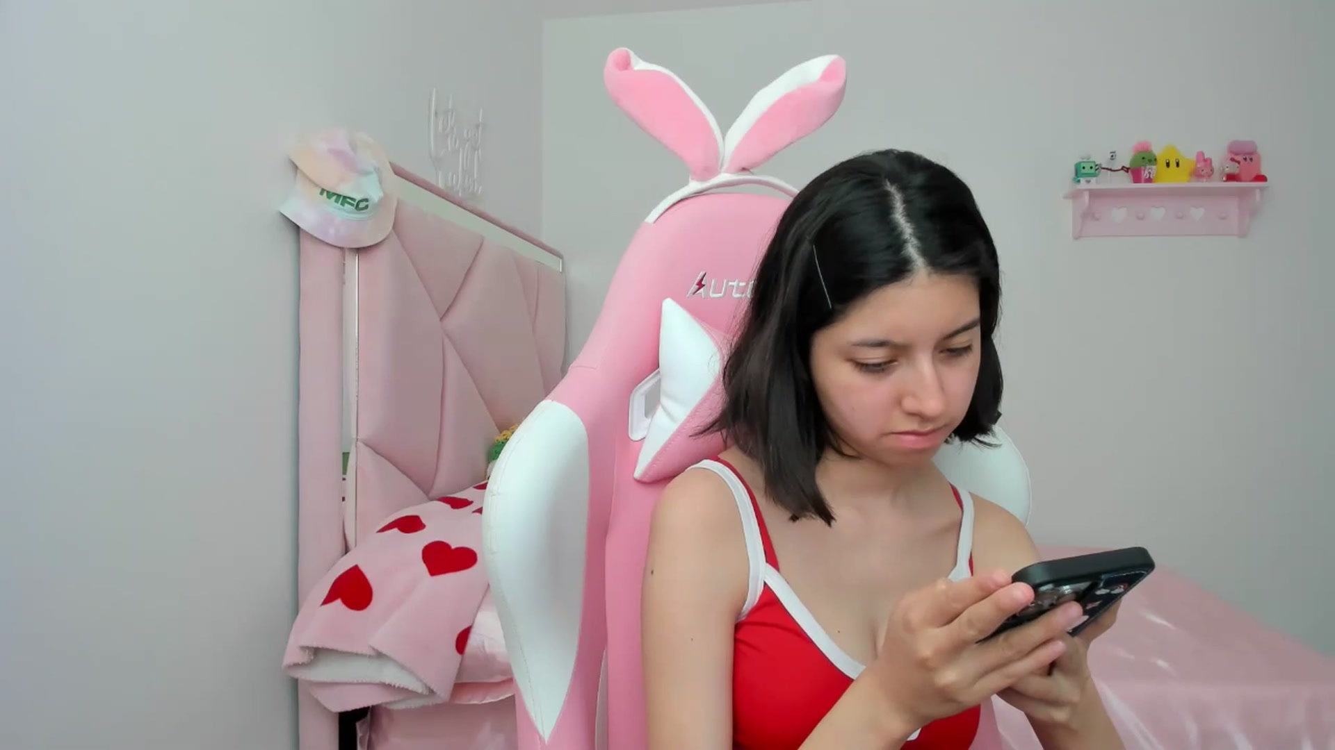 Gallery image thumbnail from Cherrycute666's myfreecams stream on, 04/28/2024, 20:24 image 19 of 20