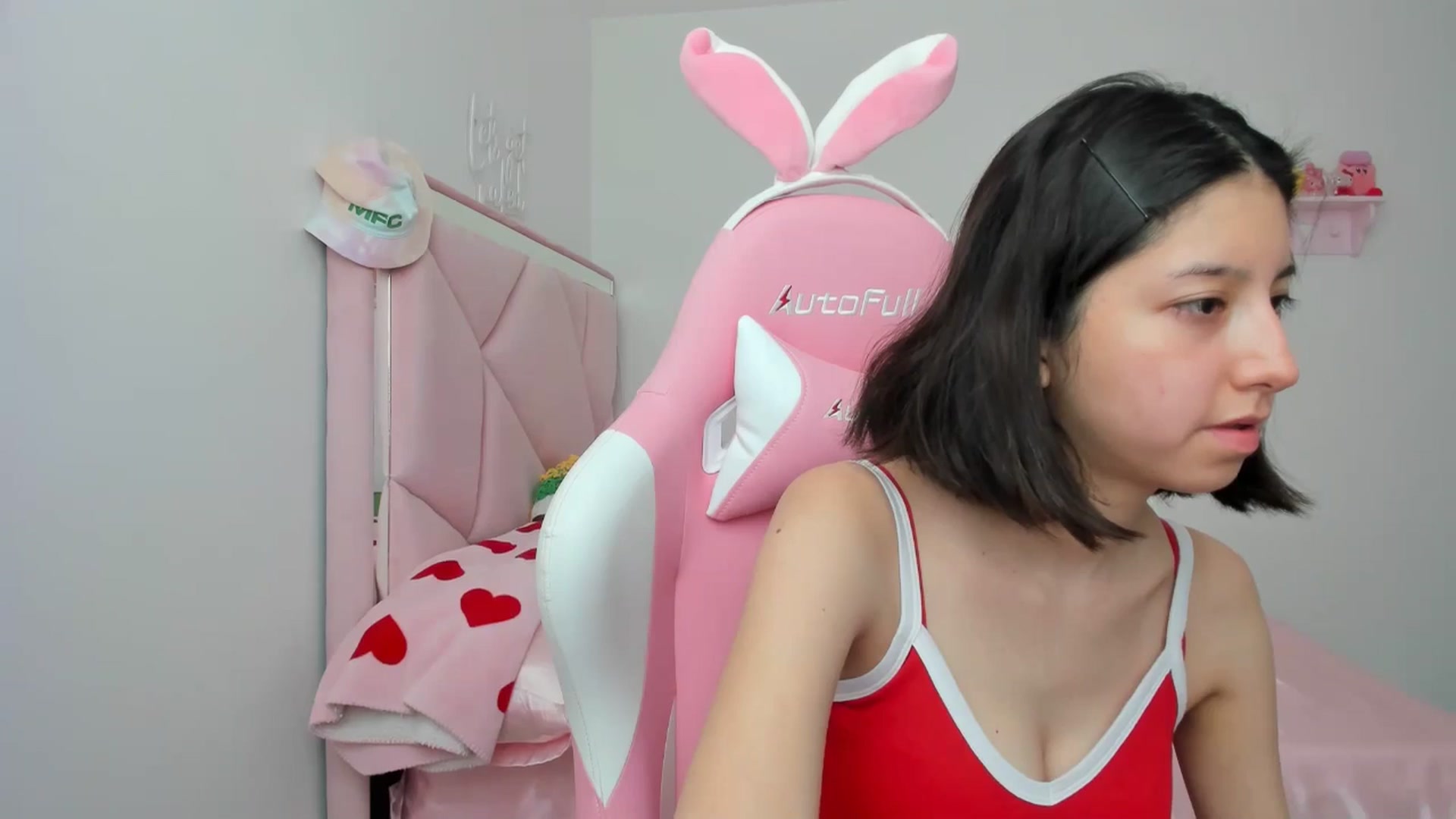 Gallery image thumbnail from Cherrycute666's myfreecams stream on, 04/28/2024, 20:24 image 17 of 20