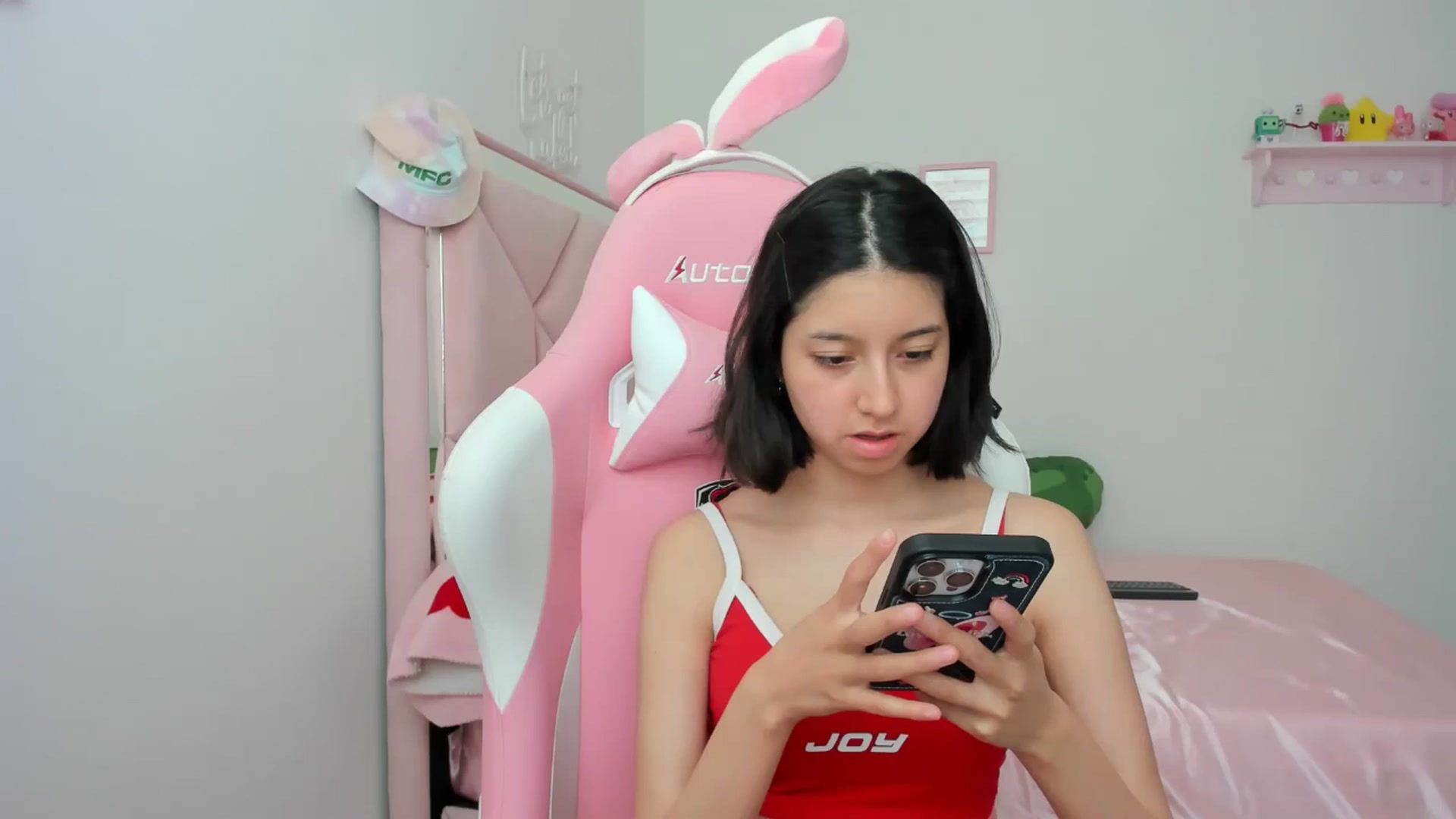 Gallery image thumbnail from Cherrycute666's myfreecams stream on, 04/28/2024, 21:05 image 3 of 20