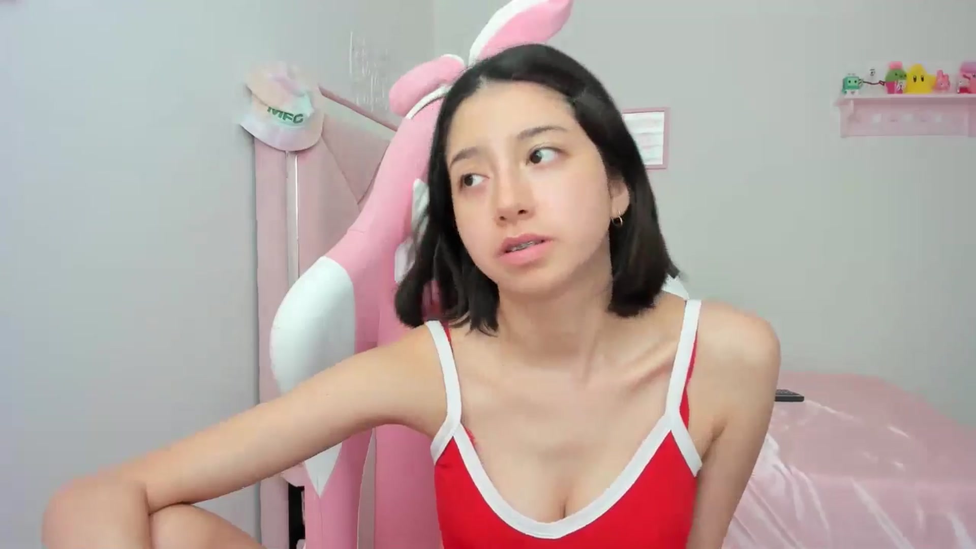 Gallery image thumbnail from Cherrycute666's myfreecams stream on, 04/28/2024, 21:05 image 13 of 20