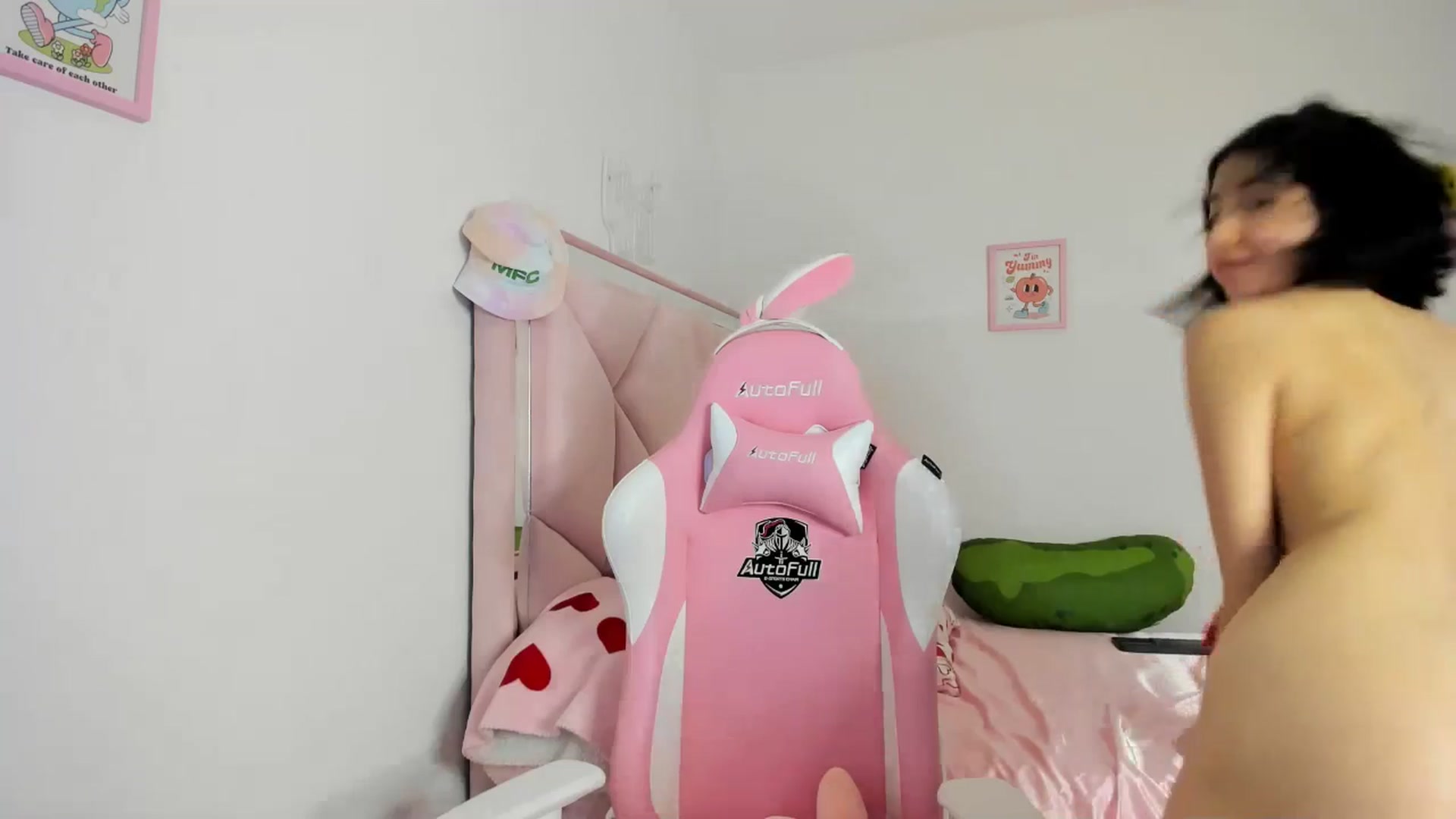 Gallery image thumbnail from Cherrycute666's myfreecams stream on, 04/29/2024, 03:00 image 20 of 20
