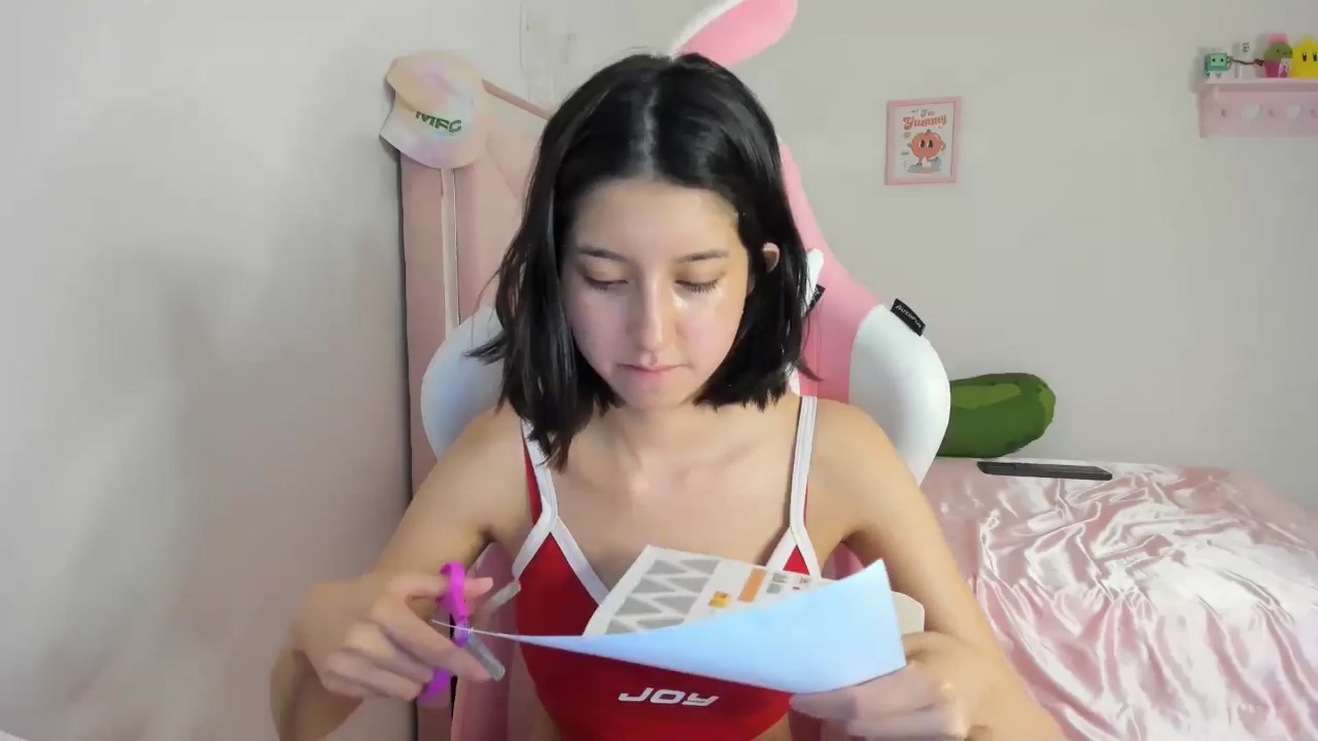 Gallery image thumbnail from Cherrycute666's myfreecams stream on, 04/29/2024, 03:00 image 12 of 20