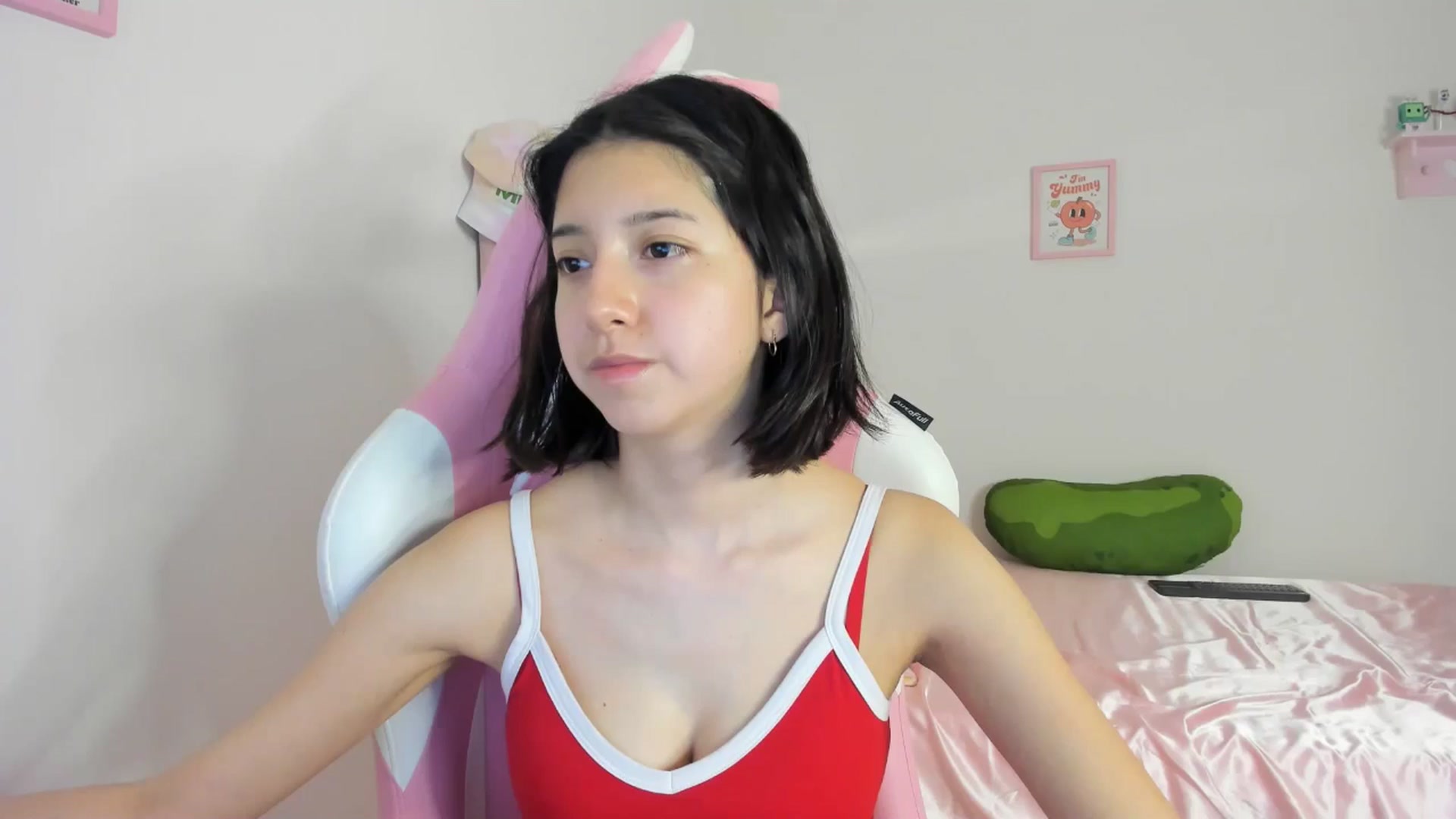 Gallery image thumbnail from Cherrycute666's myfreecams stream on, 04/29/2024, 06:23 image 1 of 20