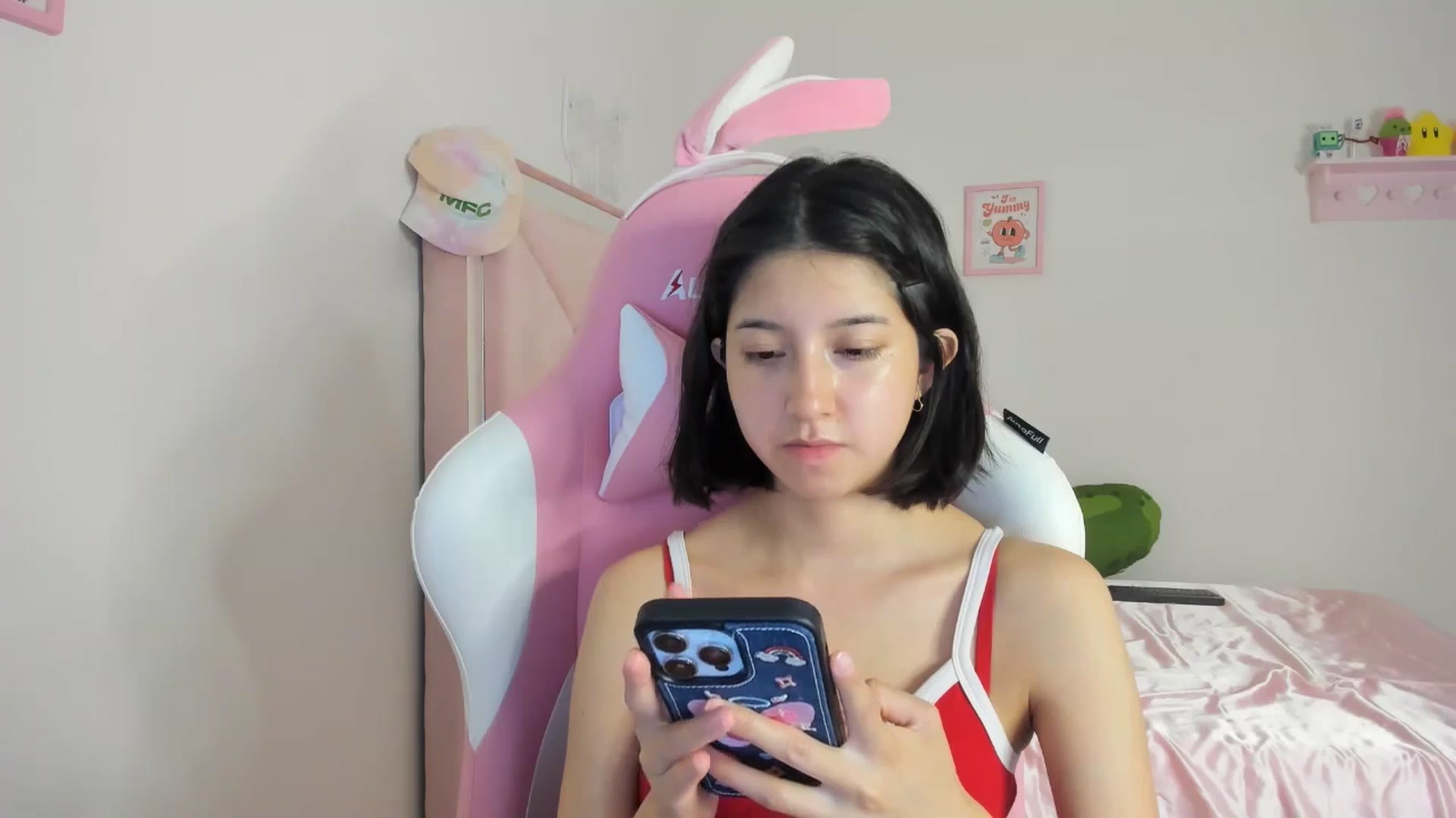 Gallery image thumbnail from Cherrycute666's myfreecams stream on, 04/29/2024, 06:37 image 18 of 20