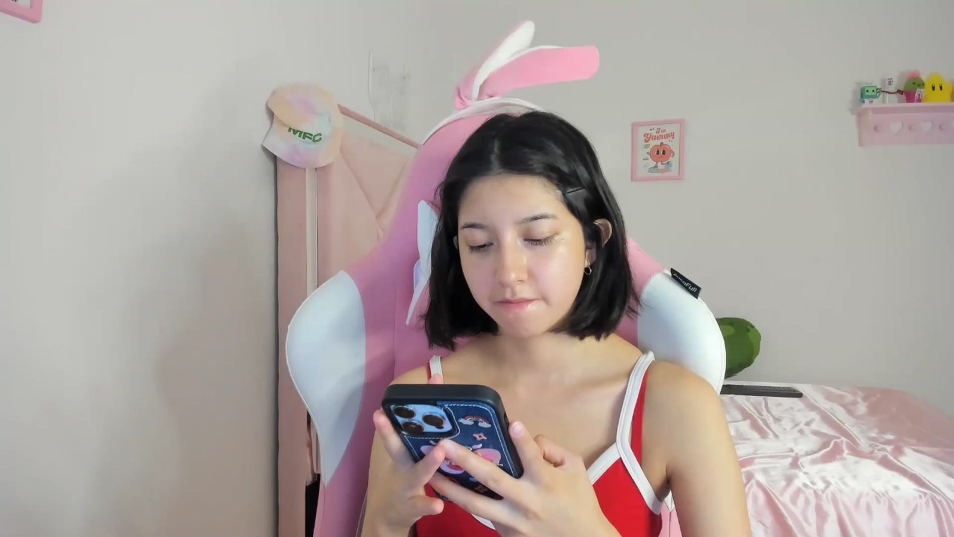 Gallery image thumbnail from Cherrycute666's myfreecams stream on, 04/29/2024, 07:35 image 1 of 20