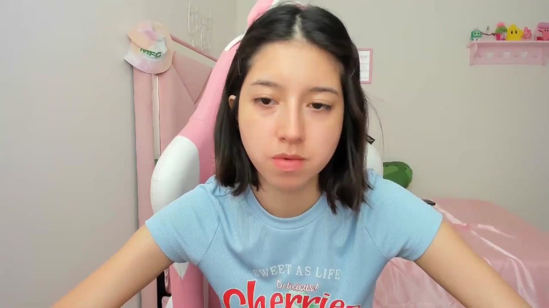 Gallery image thumbnail from Cherrycute666's myfreecams stream on, 04/29/2024, 19:26 image 8 of 20