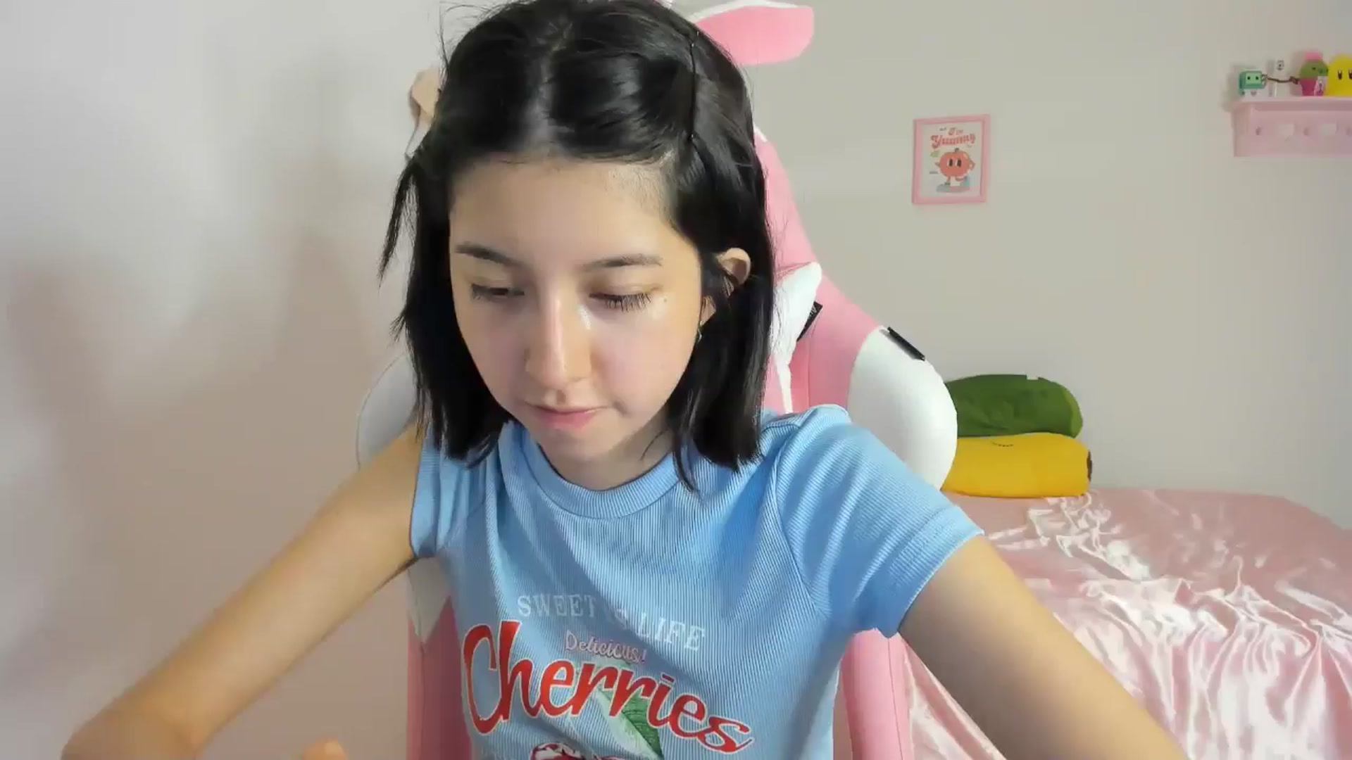 Gallery image thumbnail from Cherrycute666's myfreecams stream on, 04/30/2024, 05:58 image 5 of 20