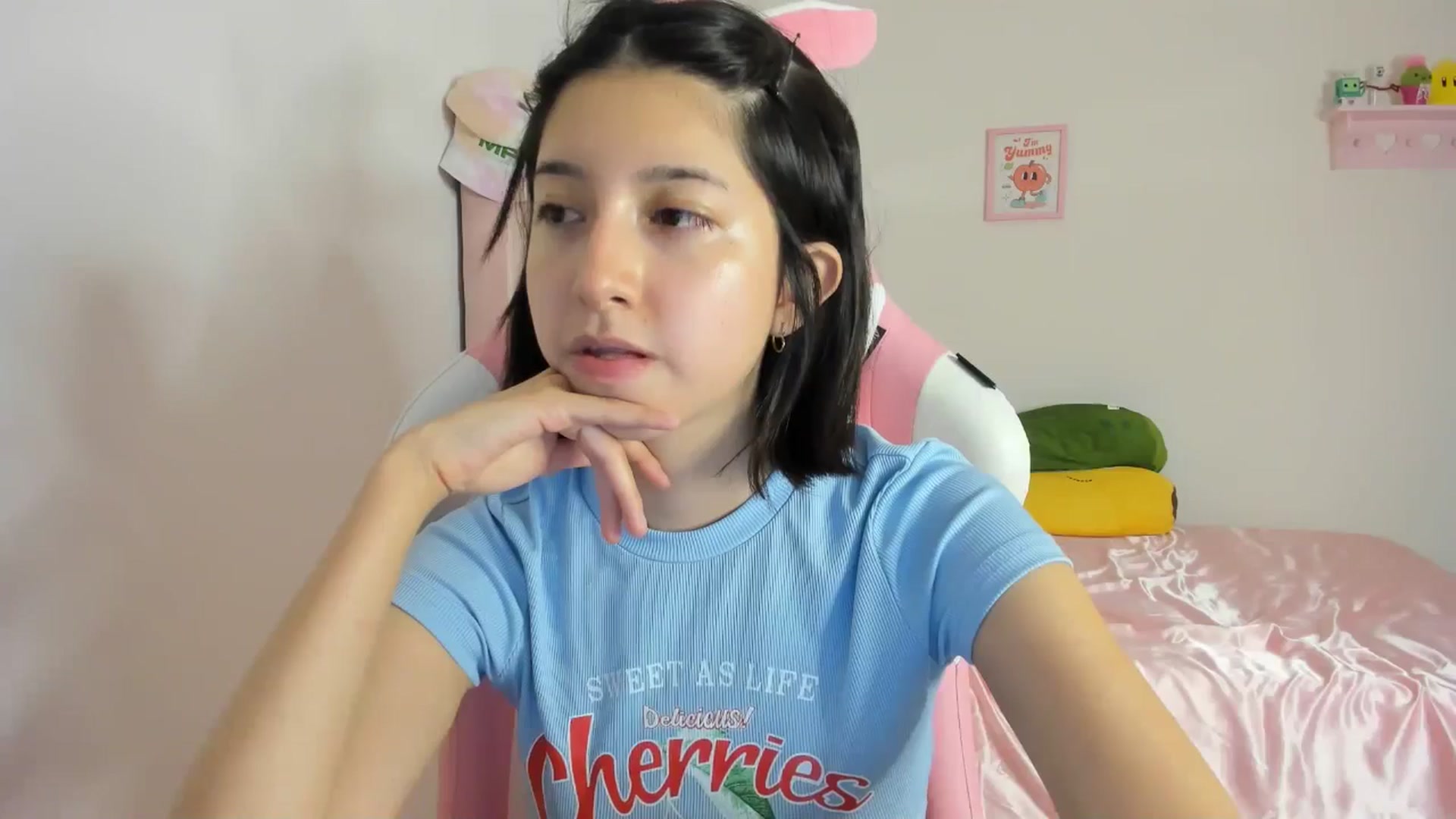 Gallery image thumbnail from Cherrycute666's myfreecams stream on, 04/30/2024, 05:58 image 4 of 20