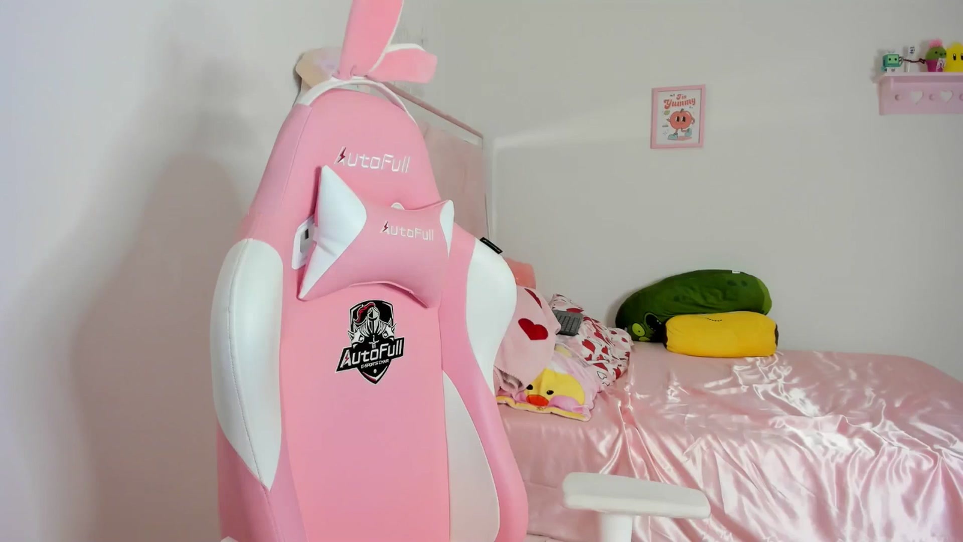 Gallery image thumbnail from Cherrycute666's myfreecams stream on, 04/30/2024, 05:58 image 6 of 20