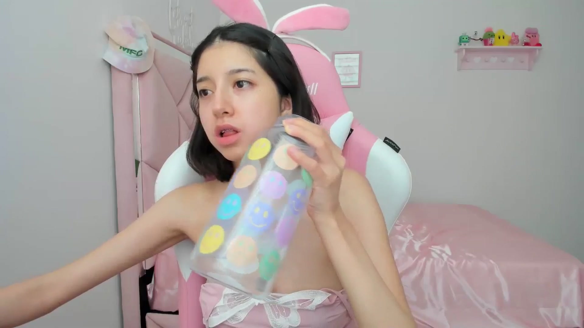 Gallery image thumbnail from Cherrycute666's myfreecams stream on, 04/30/2024, 23:14 image 9 of 20