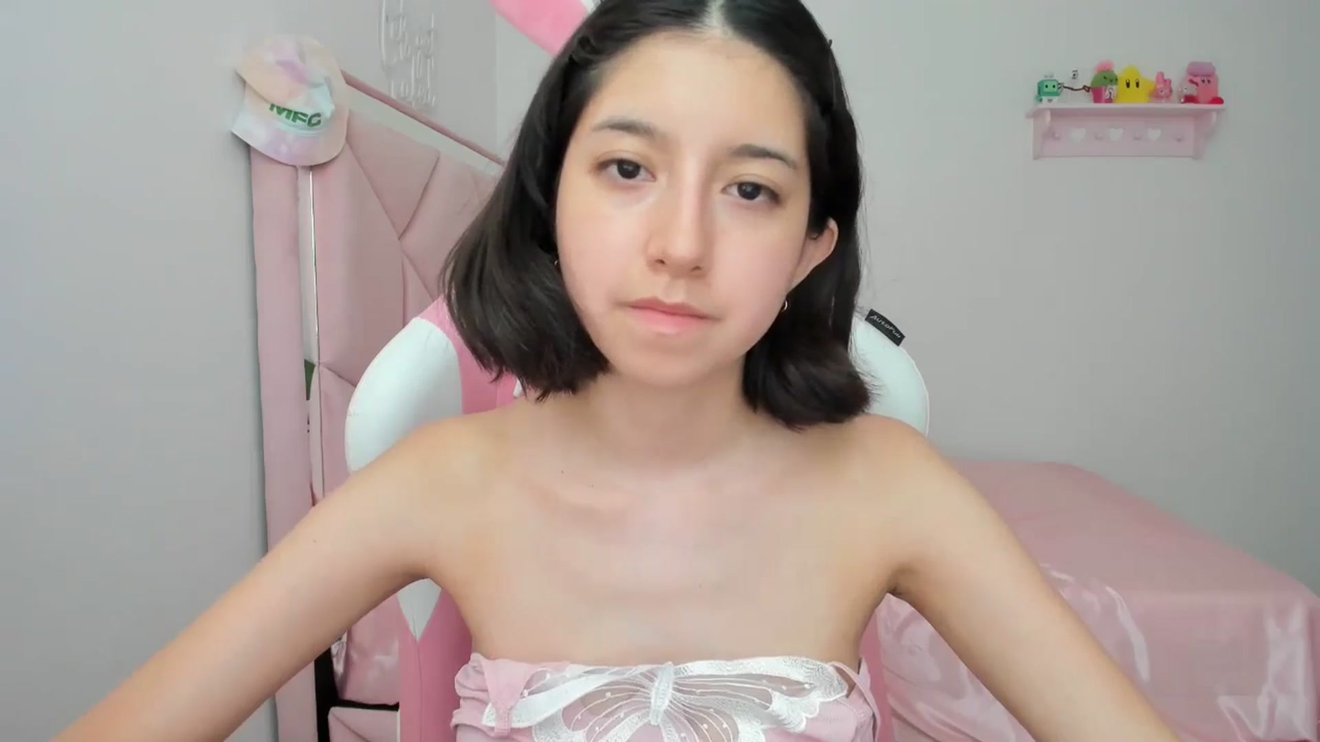 Gallery image thumbnail from Cherrycute666's myfreecams stream on, 04/30/2024, 23:14 image 4 of 20