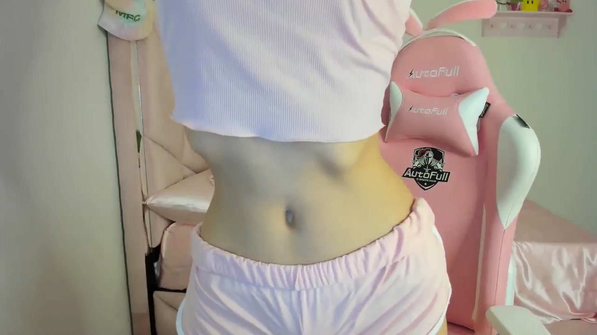 Gallery image thumbnail from Cherrycute666's myfreecams stream on, 05/01/2024, 01:28 image 9 of 20