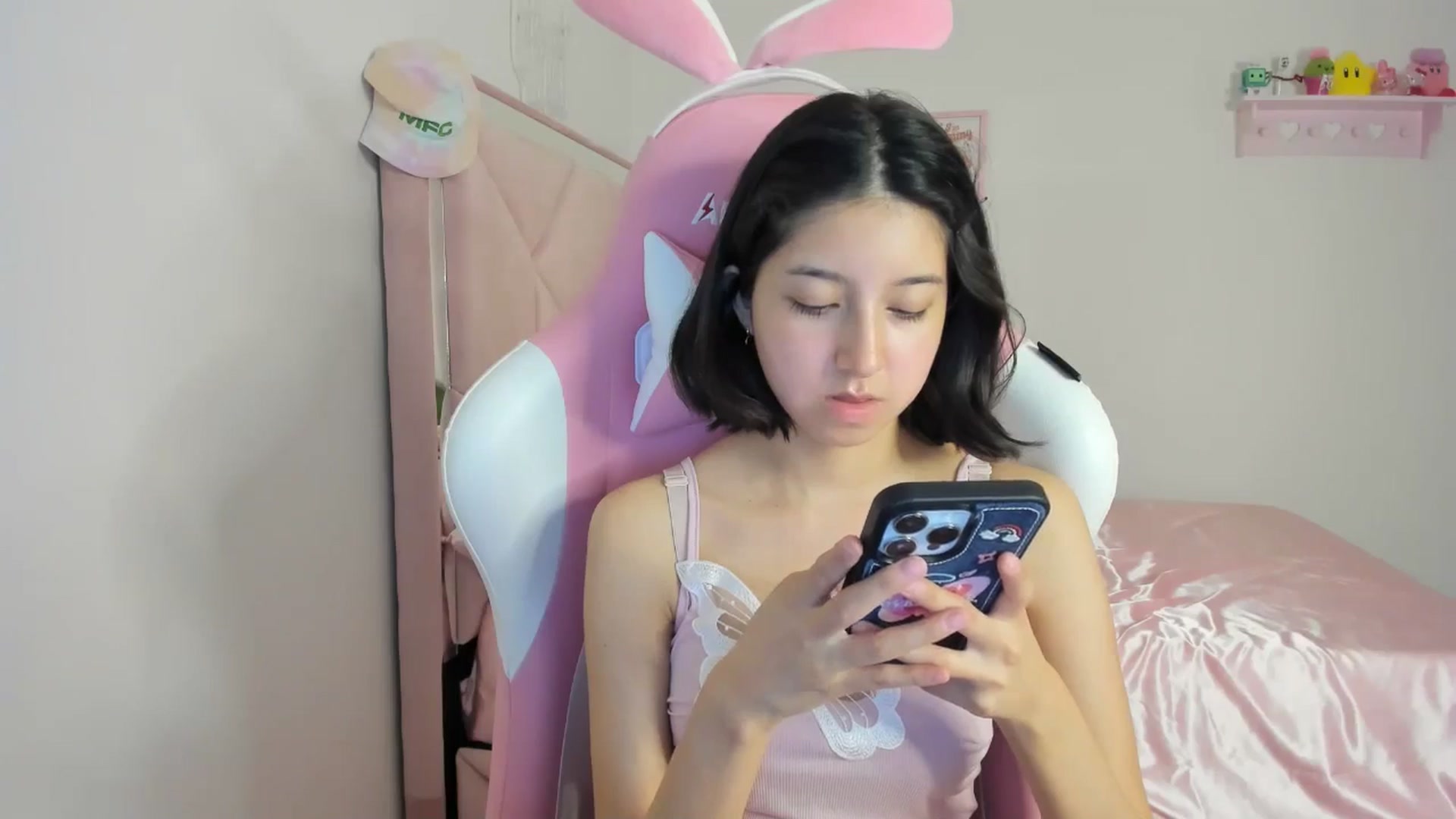 Gallery image thumbnail from Cherrycute666's myfreecams stream on, 05/01/2024, 05:33 image 3 of 20