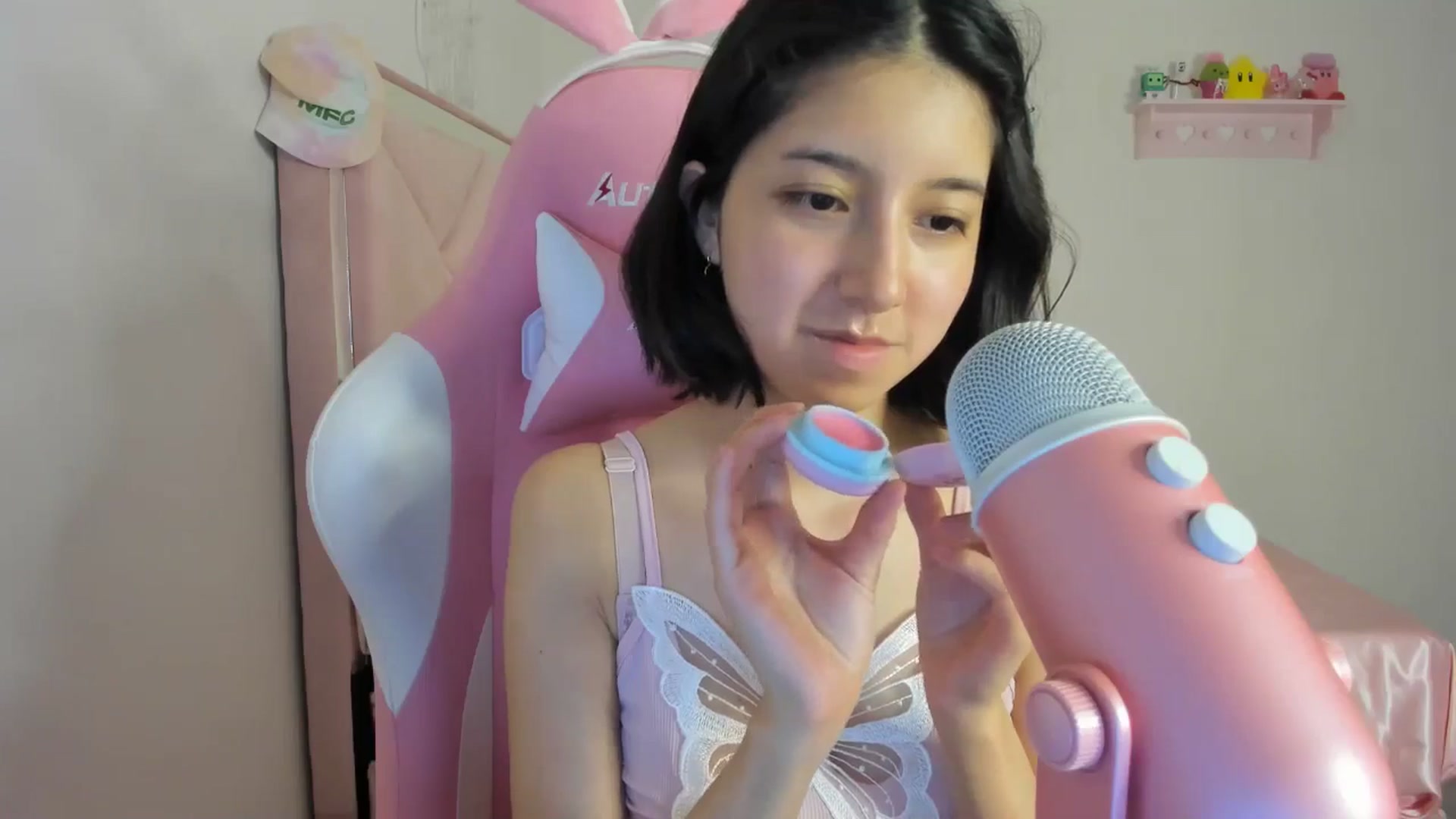 Gallery image thumbnail from Cherrycute666's myfreecams stream on, 05/01/2024, 05:33 image 9 of 20