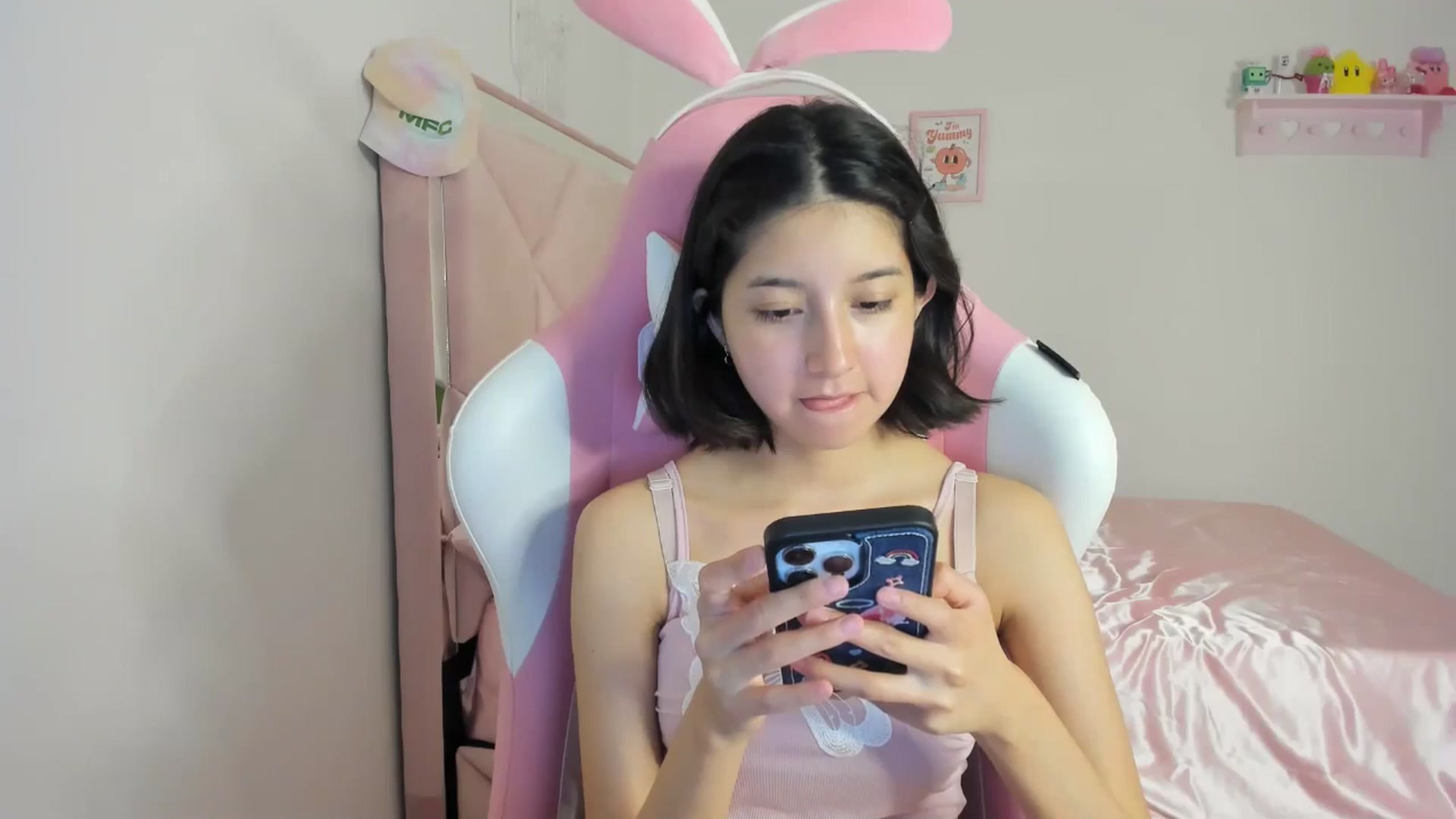 Gallery image thumbnail from Cherrycute666's myfreecams stream on, 05/01/2024, 05:33 image 4 of 20