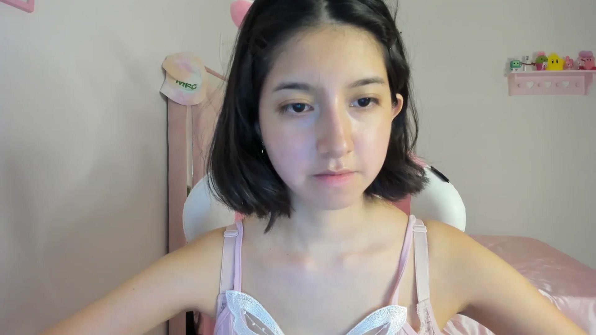 Gallery image thumbnail from Cherrycute666's myfreecams stream on, 05/01/2024, 05:33 image 15 of 20