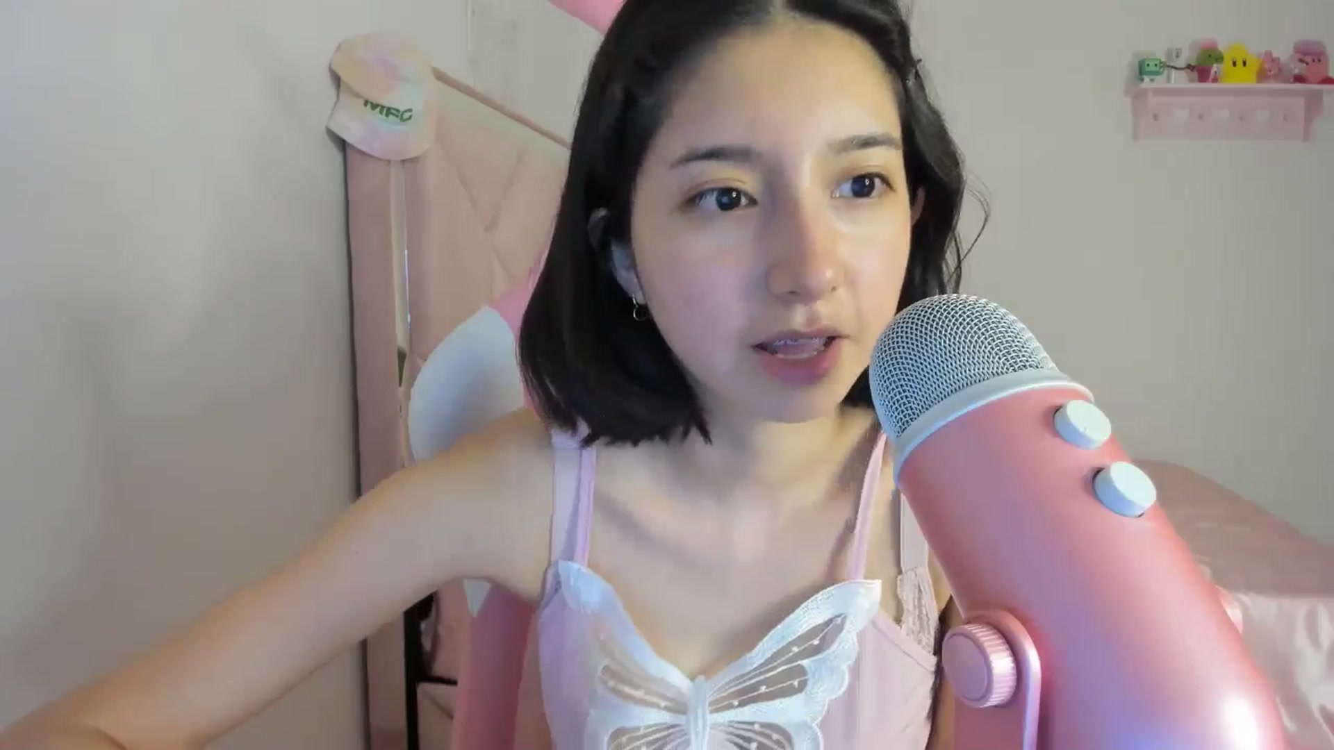 Gallery image thumbnail from Cherrycute666's myfreecams stream on, 05/01/2024, 05:33 image 5 of 20