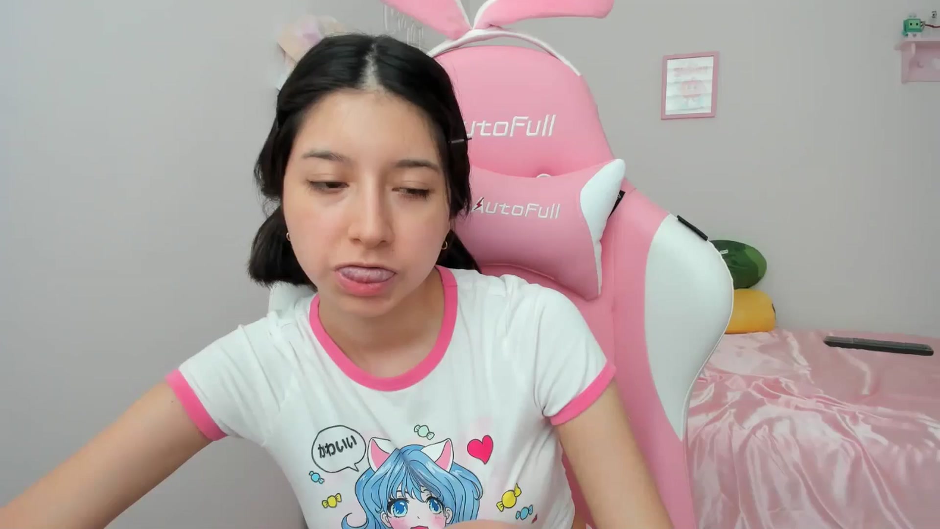 Gallery image thumbnail from Cherrycute666's myfreecams stream on, 05/01/2024, 20:05 image 18 of 20