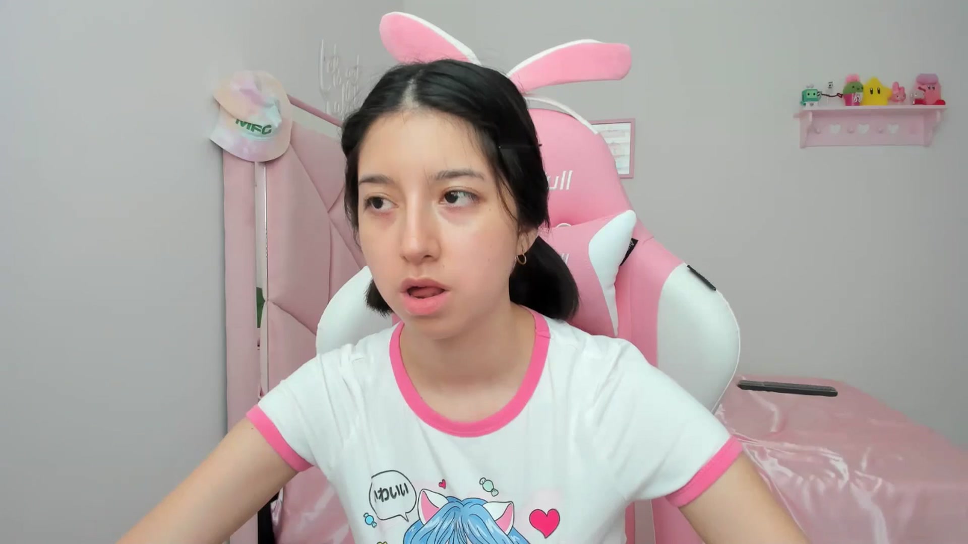 Gallery image thumbnail from Cherrycute666's myfreecams stream on, 05/01/2024, 20:05 image 9 of 20