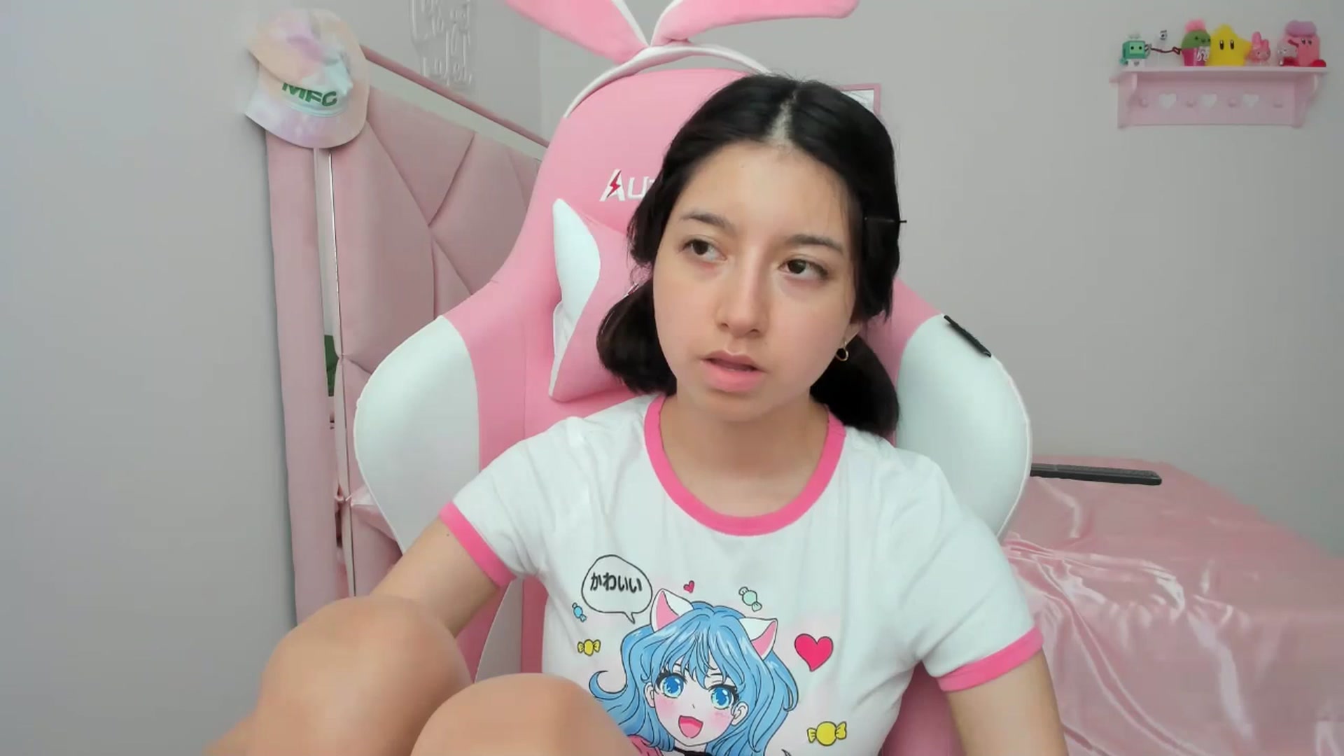 Gallery image thumbnail from Cherrycute666's myfreecams stream on, 05/01/2024, 20:05 image 14 of 20