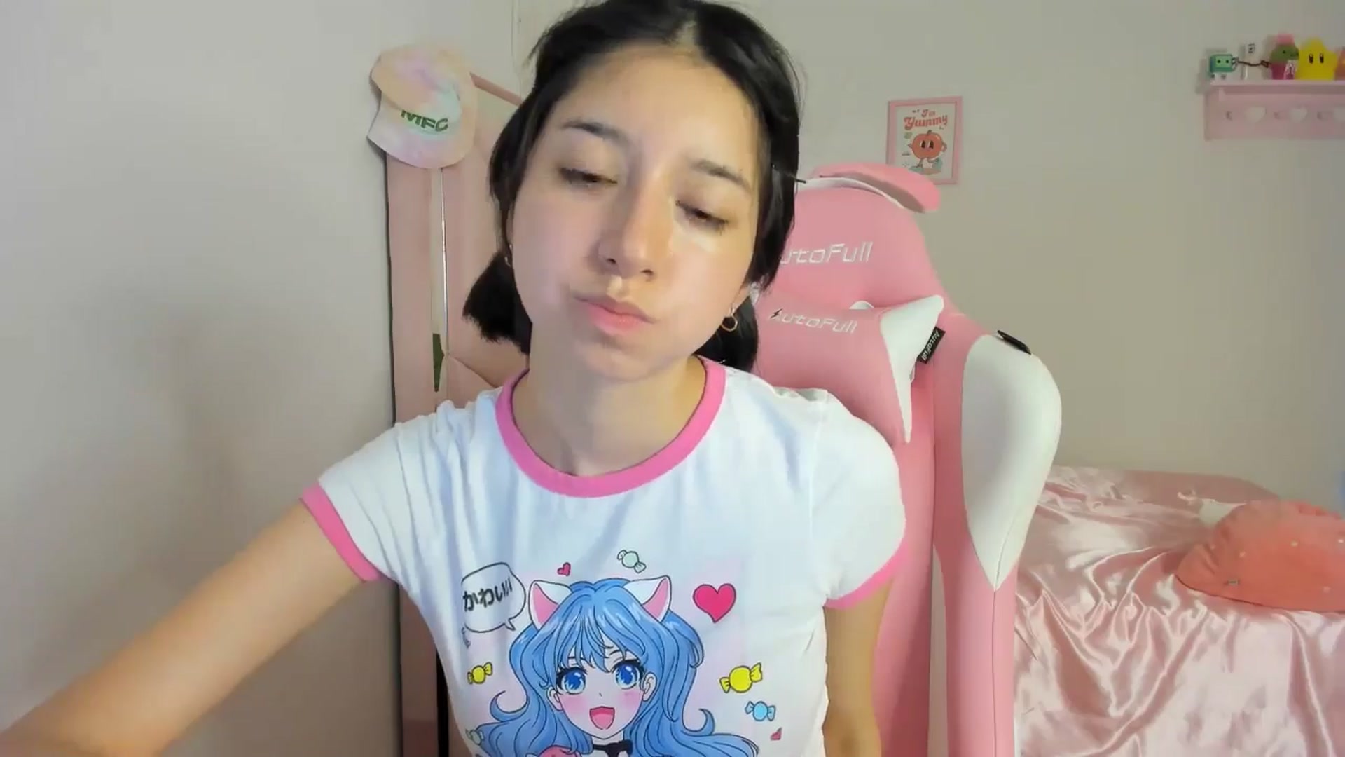 Gallery image thumbnail from Cherrycute666's myfreecams stream on, 05/02/2024, 03:01 image 7 of 20