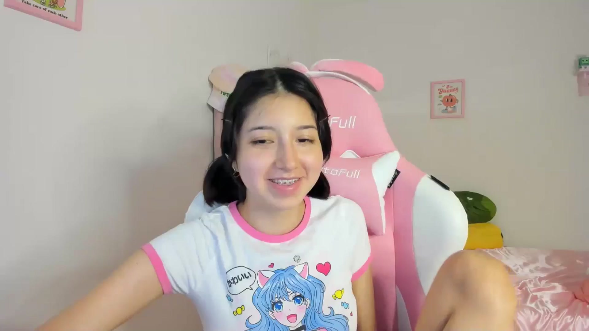 Gallery image thumbnail from Cherrycute666's myfreecams stream on, 05/02/2024, 06:09 image 16 of 20