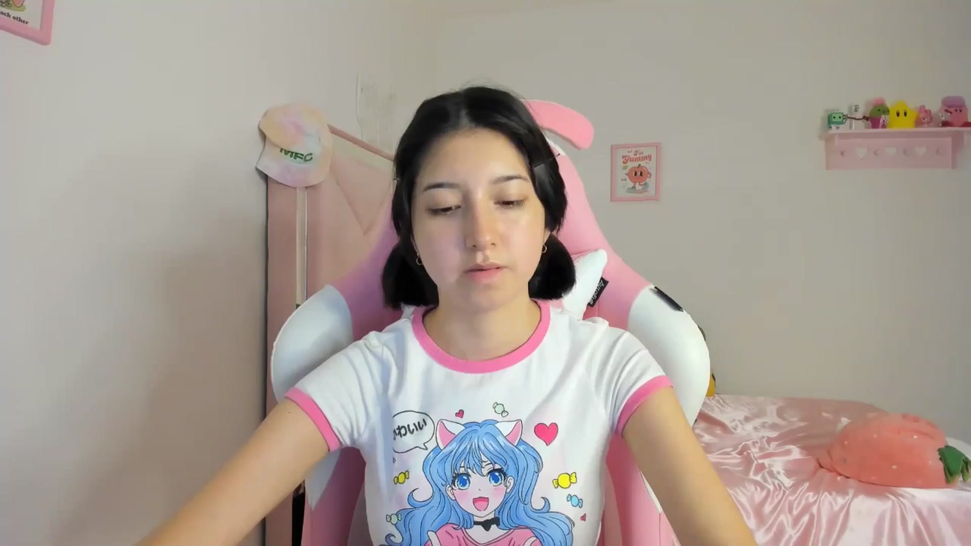 Gallery image thumbnail from Cherrycute666's myfreecams stream on, 05/02/2024, 06:09 image 12 of 20