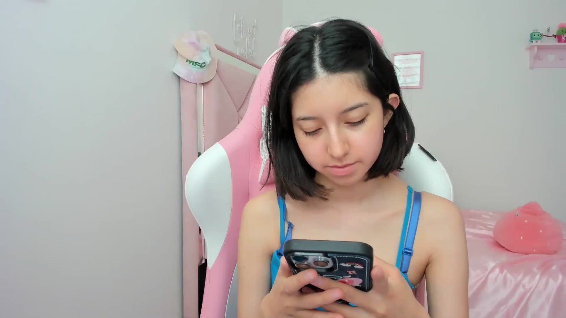 Gallery image thumbnail from Cherrycute666's myfreecams stream on, 05/02/2024, 20:49 image 13 of 20