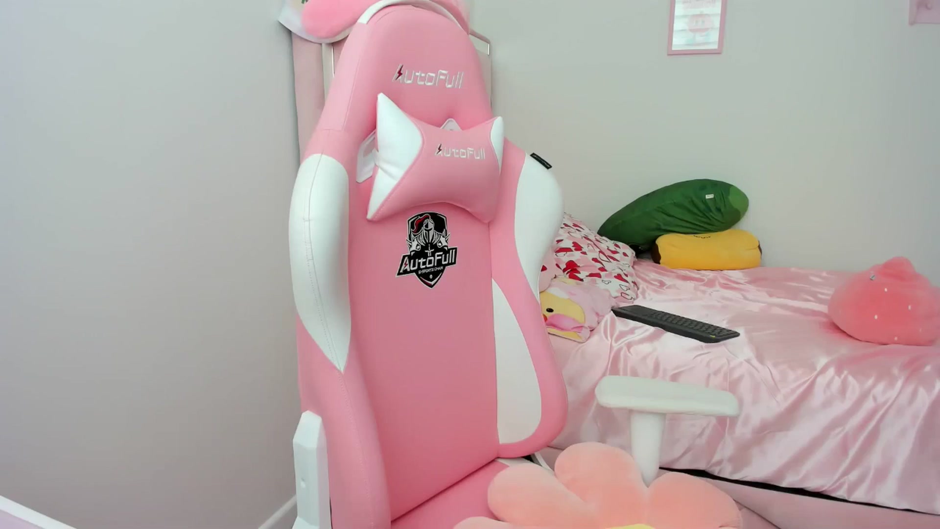 Gallery image thumbnail from Cherrycute666's myfreecams stream on, 05/02/2024, 20:49 image 12 of 20