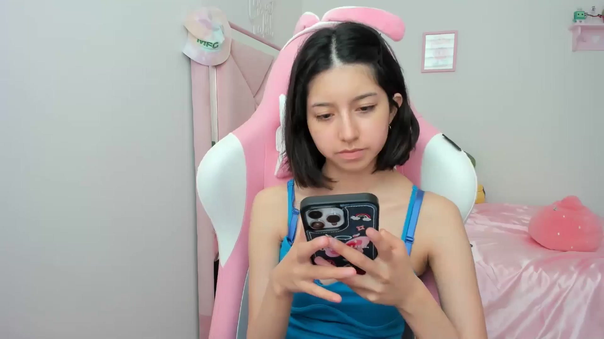 Gallery image thumbnail from Cherrycute666's myfreecams stream on, 05/02/2024, 20:49 image 17 of 20