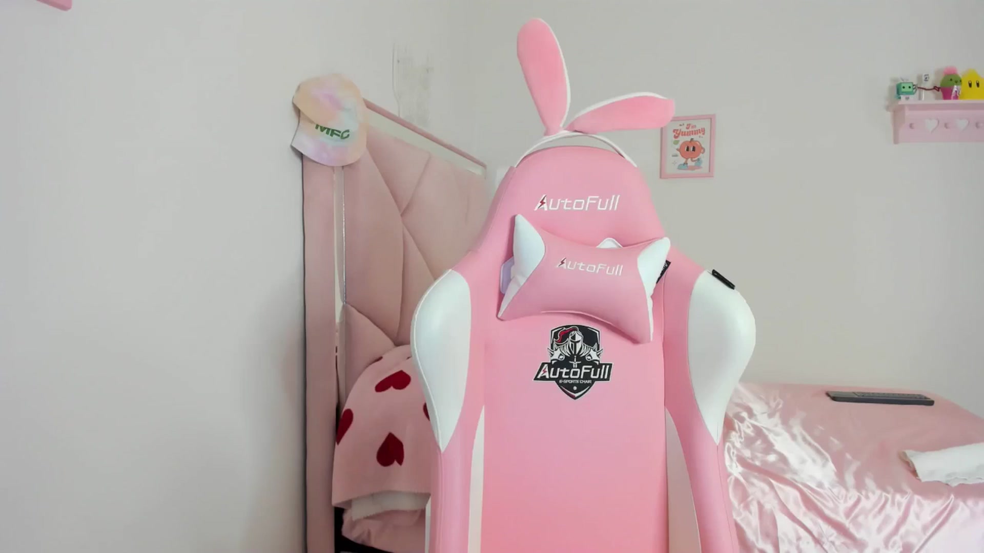 Gallery image thumbnail from Cherrycute666's myfreecams stream on, 05/03/2024, 06:56 image 20 of 20