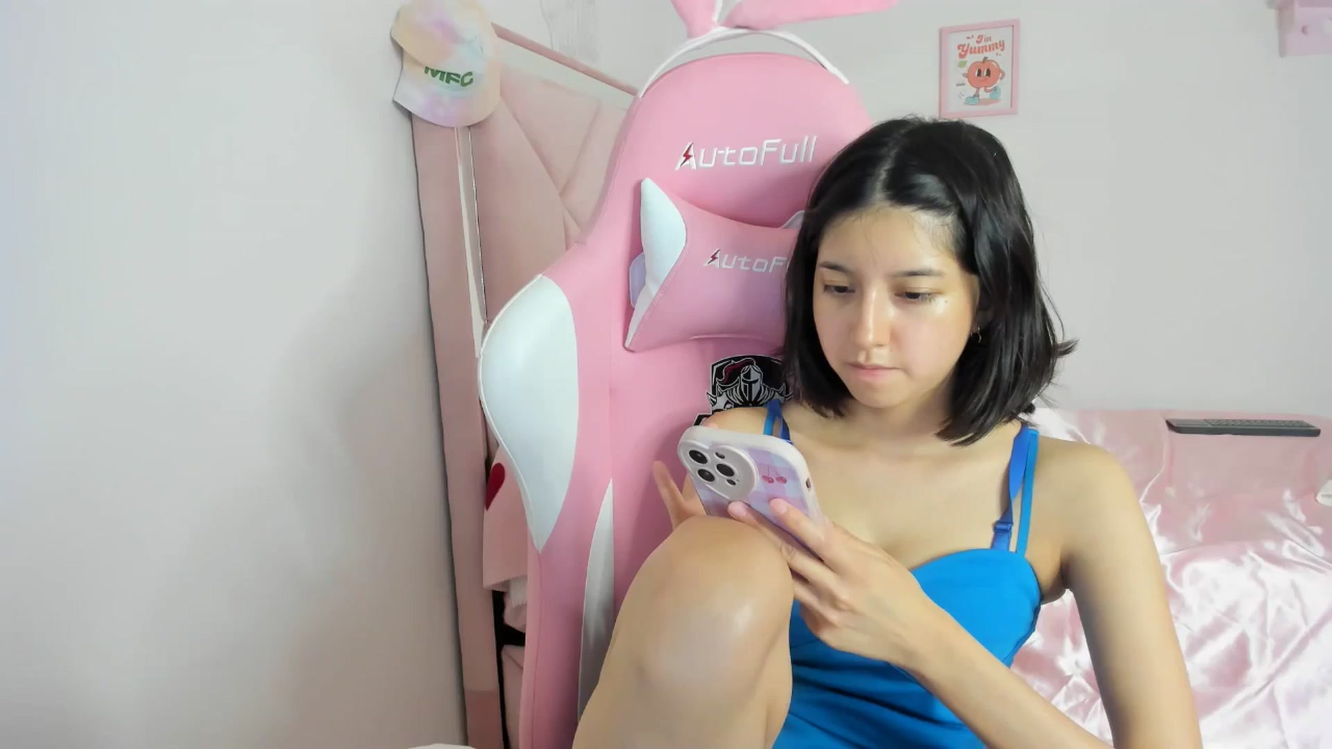 Gallery image thumbnail from Cherrycute666's myfreecams stream on, 05/03/2024, 07:38 image 11 of 20