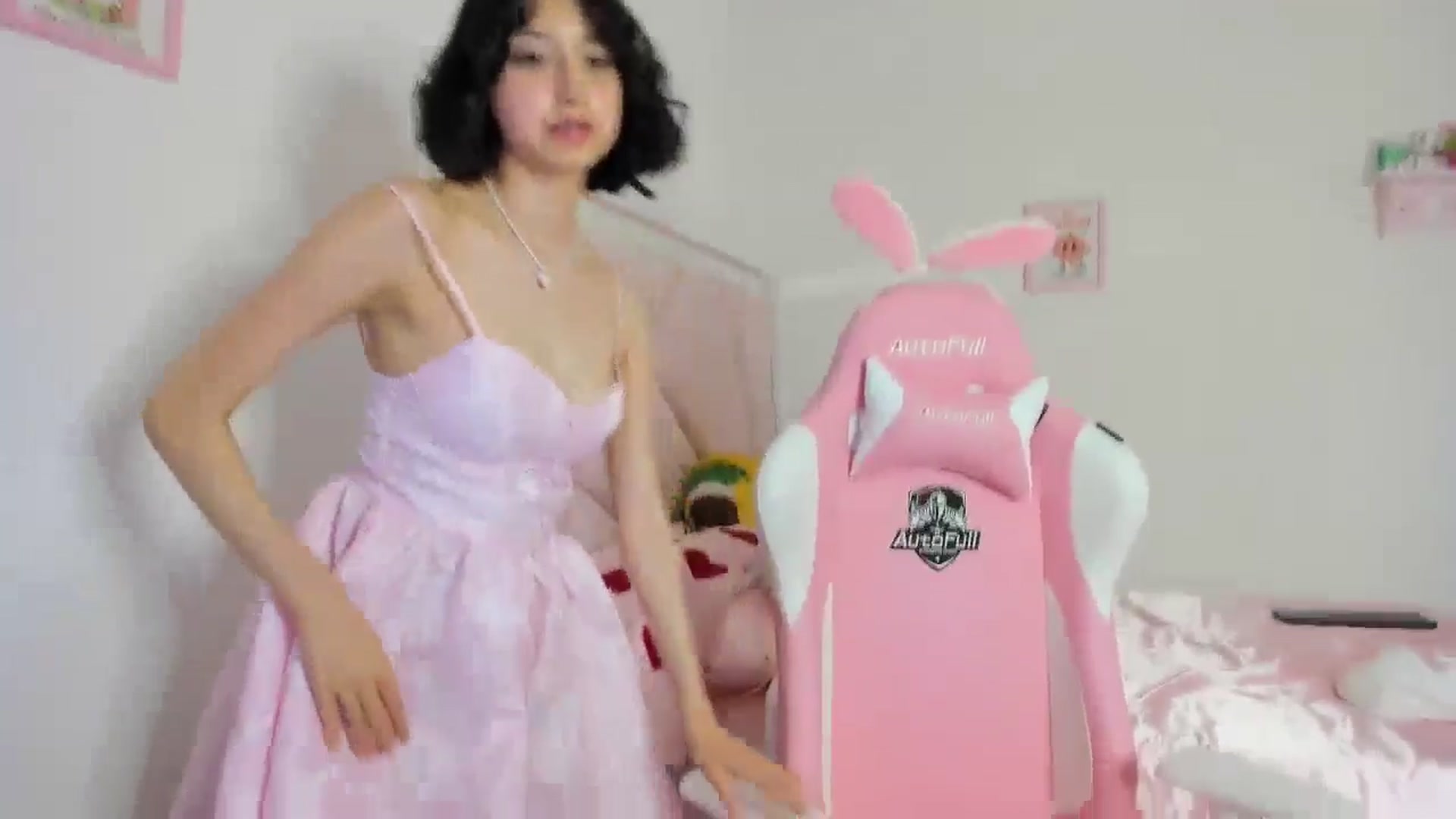 Gallery image thumbnail from Cherrycute666's myfreecams stream on, 05/04/2024, 05:44 image 14 of 20