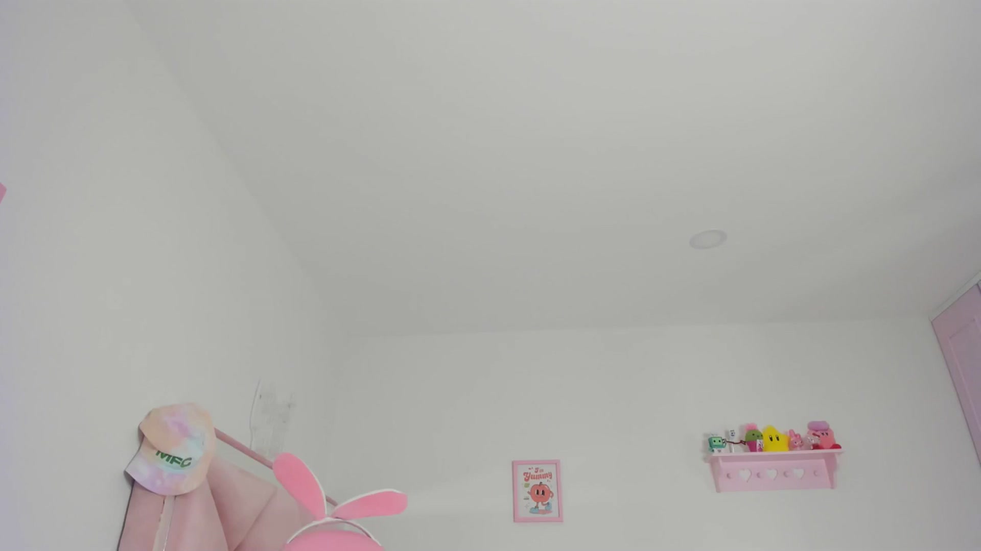 Gallery image thumbnail from Cherrycute666's myfreecams stream on, 05/04/2024, 08:06 image 10 of 20