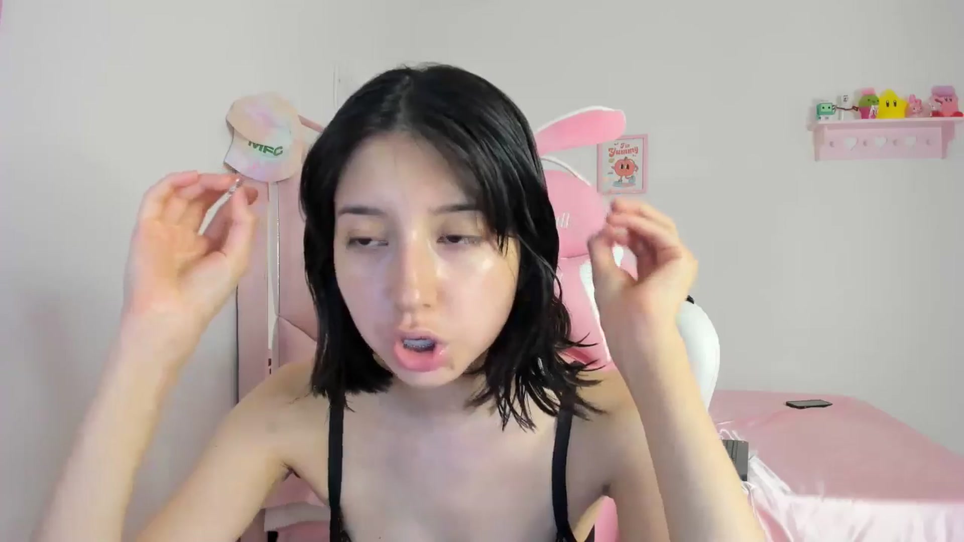 Gallery image thumbnail from Cherrycute666's myfreecams stream on, 05/04/2024, 08:23 image 20 of 20