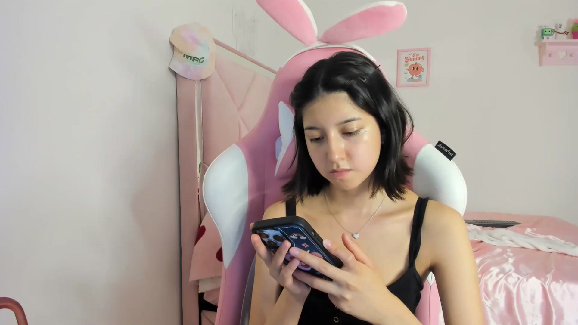 Gallery image thumbnail from Cherrycute666's myfreecams stream on, 05/05/2024, 07:07 image 14 of 20