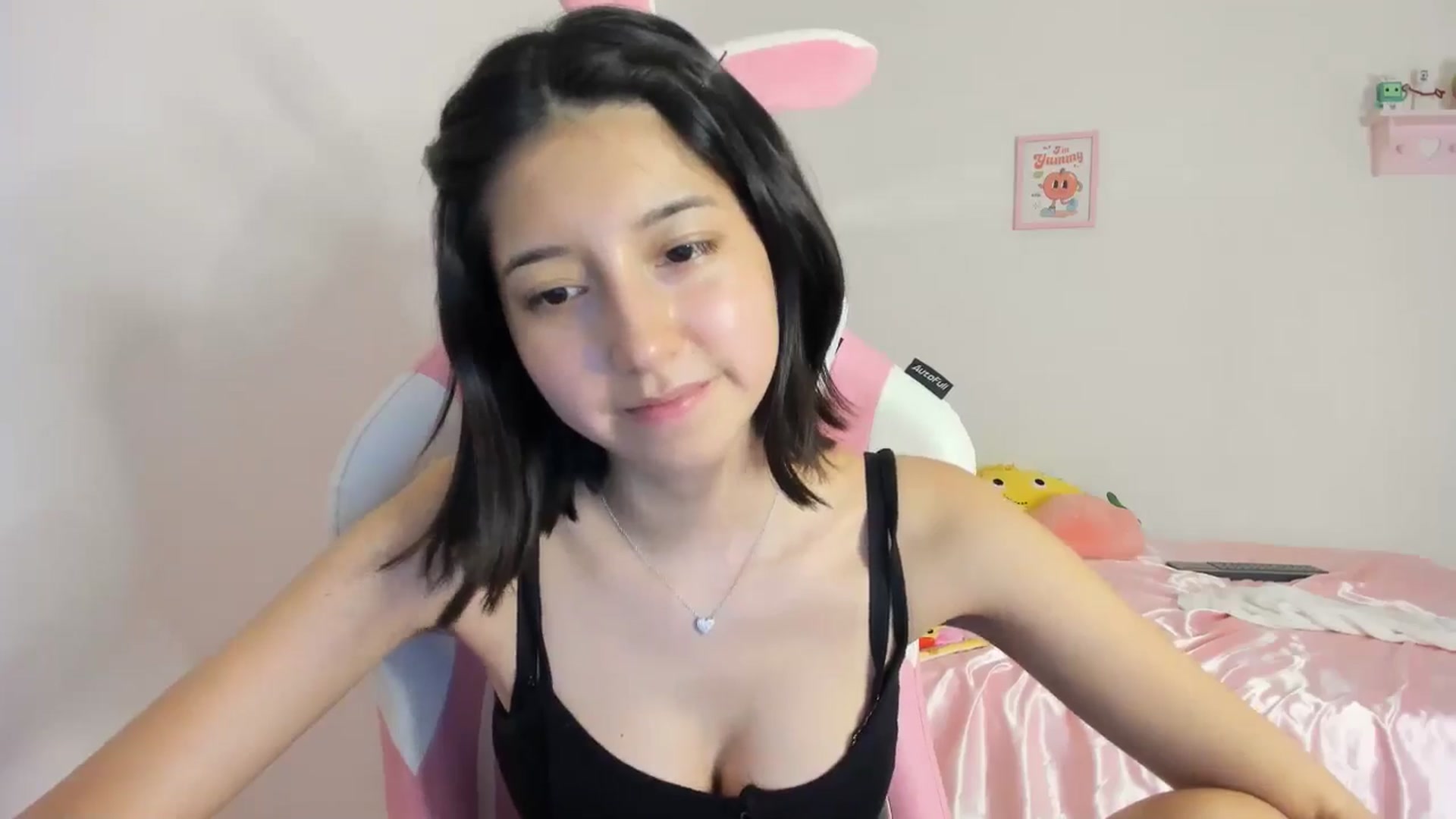 Gallery image thumbnail from Cherrycute666's myfreecams stream on, 05/05/2024, 07:07 image 17 of 20