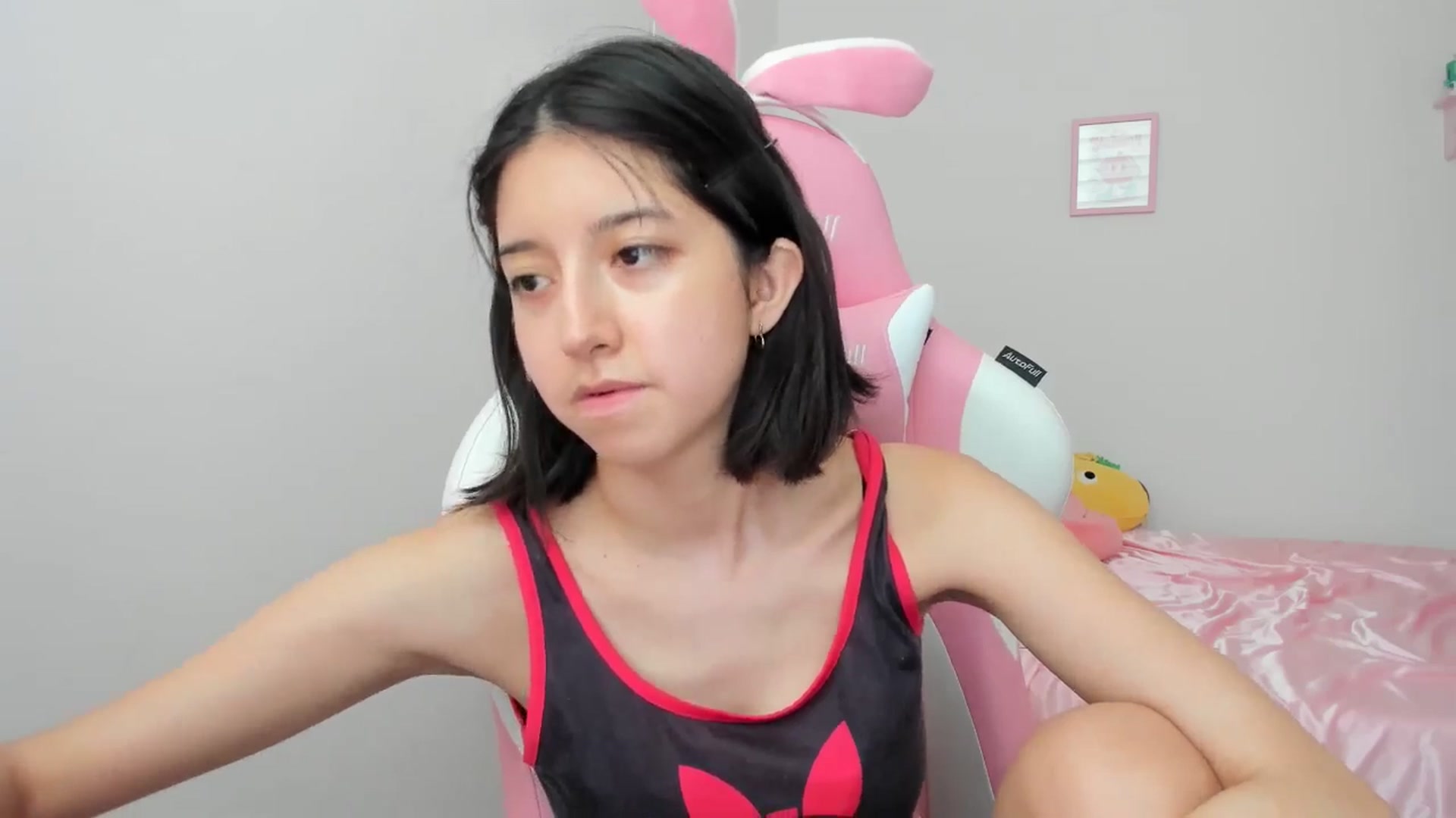 Gallery image thumbnail from Cherrycute666's myfreecams stream on, 05/05/2024, 22:09 image 8 of 20