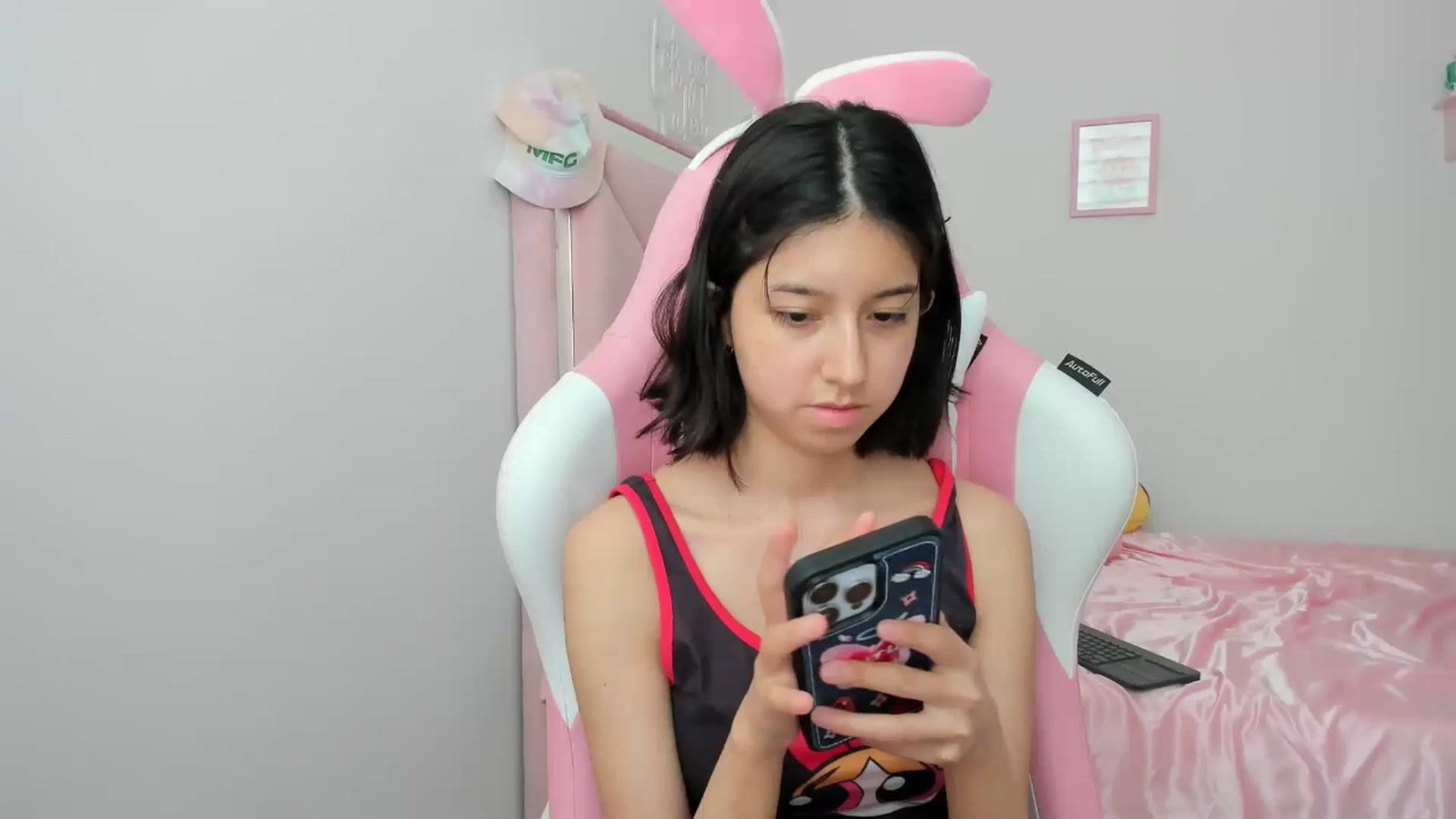 Gallery image thumbnail from Cherrycute666's myfreecams stream on, 05/05/2024, 22:09 image 7 of 20