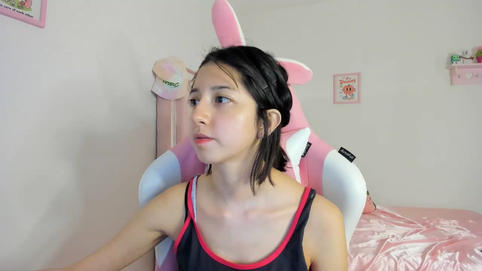 Gallery image thumbnail from Cherrycute666's myfreecams stream on, 05/06/2024, 03:40 image 7 of 20